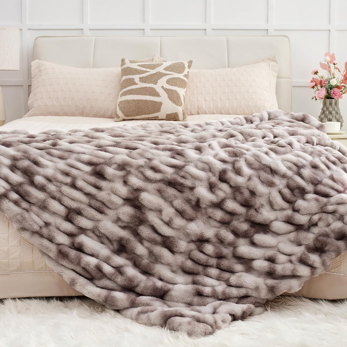 Ultra Soft Luxury Faux Fur Throw Blanket for Counch,Fuzzy Fluffy Plush Warm Cozy Elegant Wrinkled Blanket for Sofa Bedroom Living Room,(50"x60",Tie-dye Taupe)