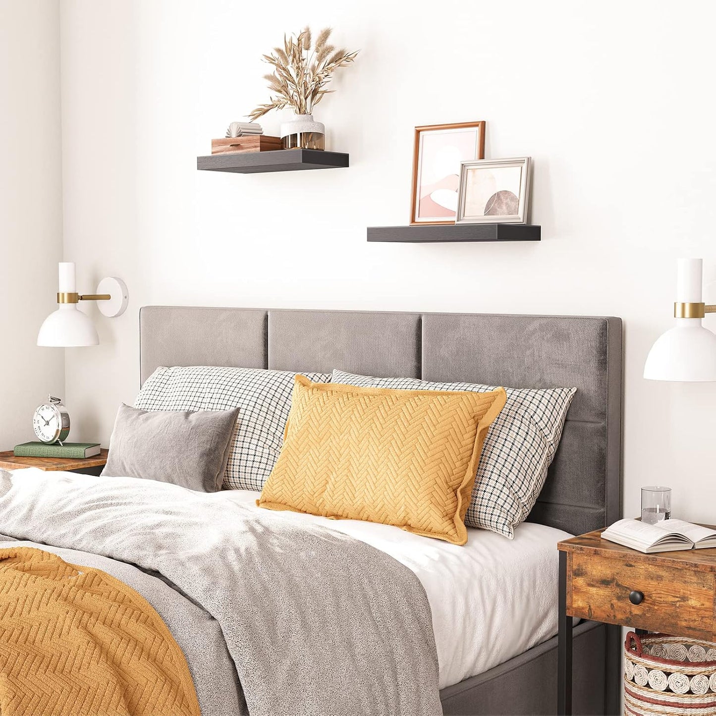 HOOBRO Floating Shelves for Wall, Wall Mounted Shelf Set of 2, 15.7" Hanging Shelf with Invisible Brackets, for Wall in Bathroom, Bedroom, Toilet, Kitchen, Living Room, Office, Black BK40BJ01