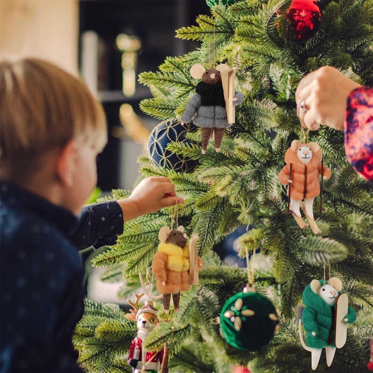 Set of 4 Christmas Felt Skiing Mice Ornaments, 4.7" Mini Winter Hanging Wool Mouse Figurines, Tiered Tray Tabletop Decor, Animal Crafts Xmas Tree Holiday Easter Gifts Home Office Party Supply
