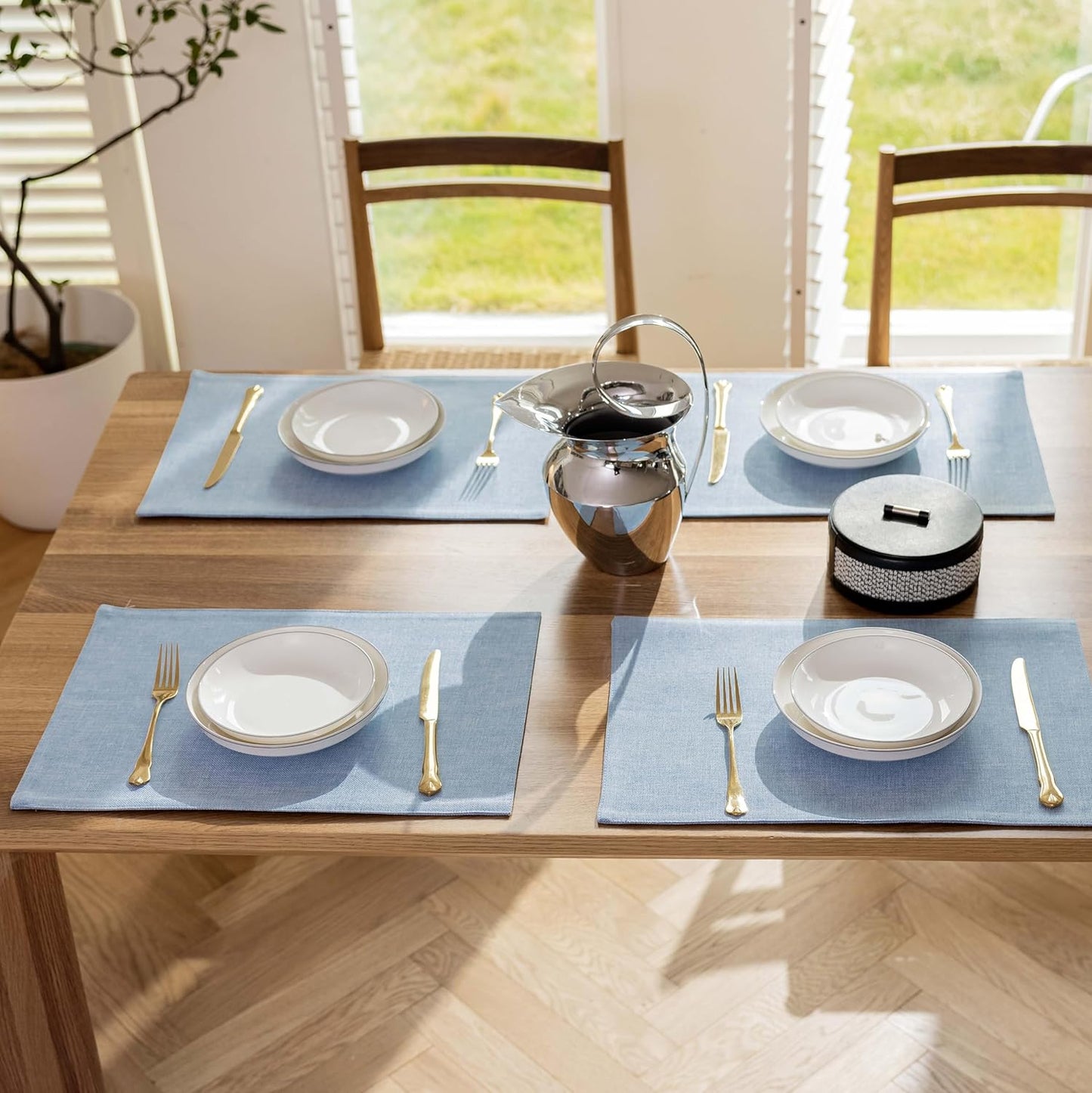 Demetex Blue Placemats Set of 4 Heat Resistant Place Mats Linen Cloth Placemat Dining Table Mats for Kitchen Plate Tables, Blue