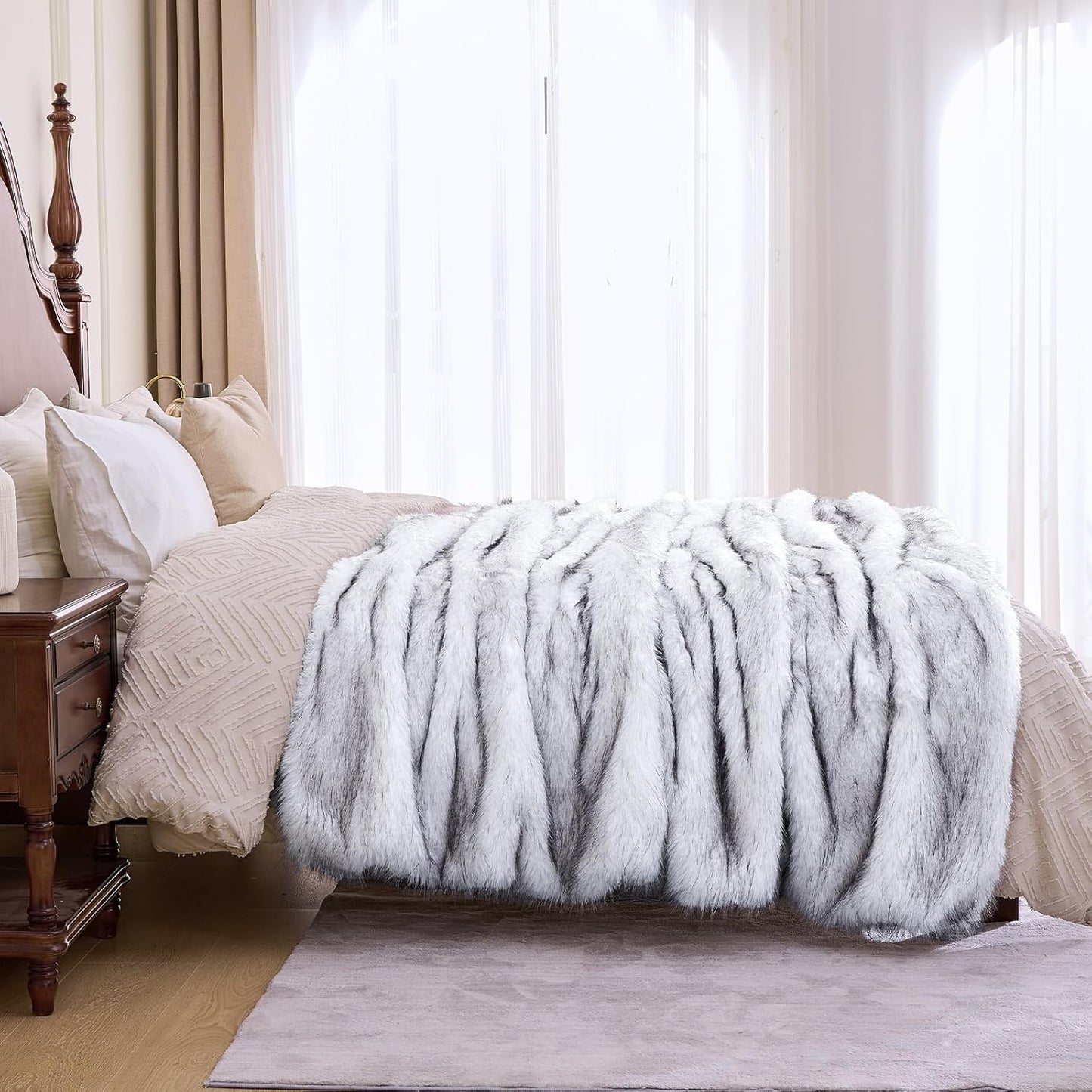 Fluffy Faux Fur Throw Blanket – Super Soft Warm Thick Plush Blanket for Bed, Couch & Office, Cozy Fuzzy Throw with Flannel Backing,60"x80", White