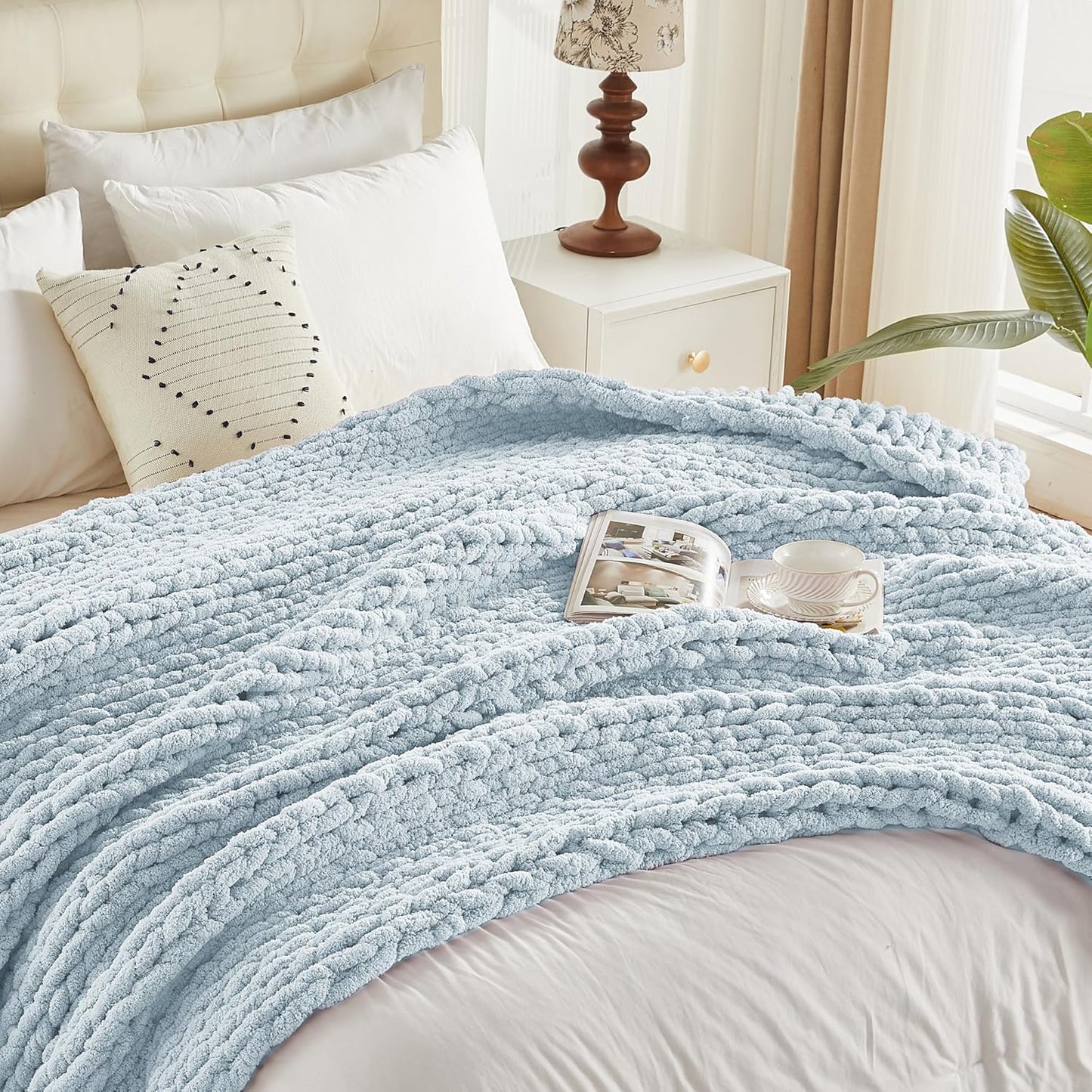 Carriediosa Chunky Knit Throw Blanket 50" X 60", 100% Hand Made Large Chenille Loop Yarn Soft Fluffy Throws for Couch Sofa Bed, Big Crochet Cozy Heavy Thick Cable Woven Blanket, Light Blue