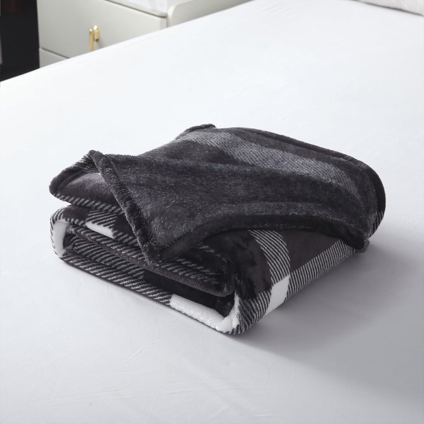 MERRYLIFE Black and White Plaid Throw Blanket Decorative Fleece Throw | Ultra-Plush Colorful | Couch Blanket Travel Lap | Home Gift Use(50" 60",Black White)