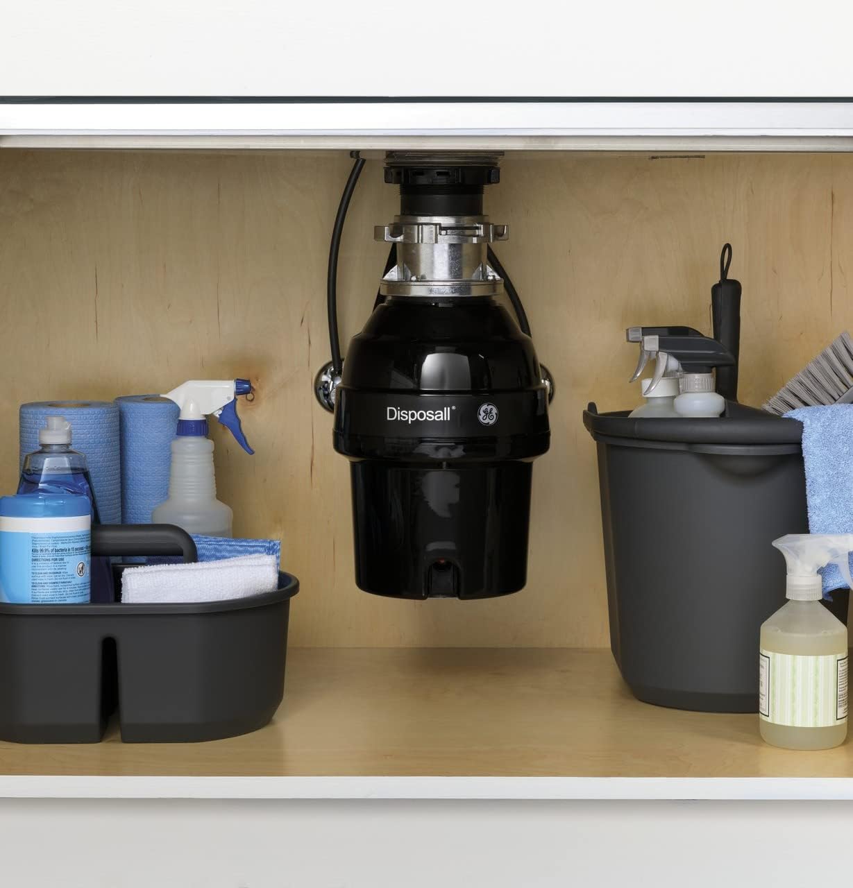 GE Disposall Batch Feed 3/4 Horsepower Motor Garbage Disposer, Good for Grinding: Vegetable Peels & Small Bones, Easy Install Kit, Non-Corded, Recommended for 2-4 Person Homes, GFB760N