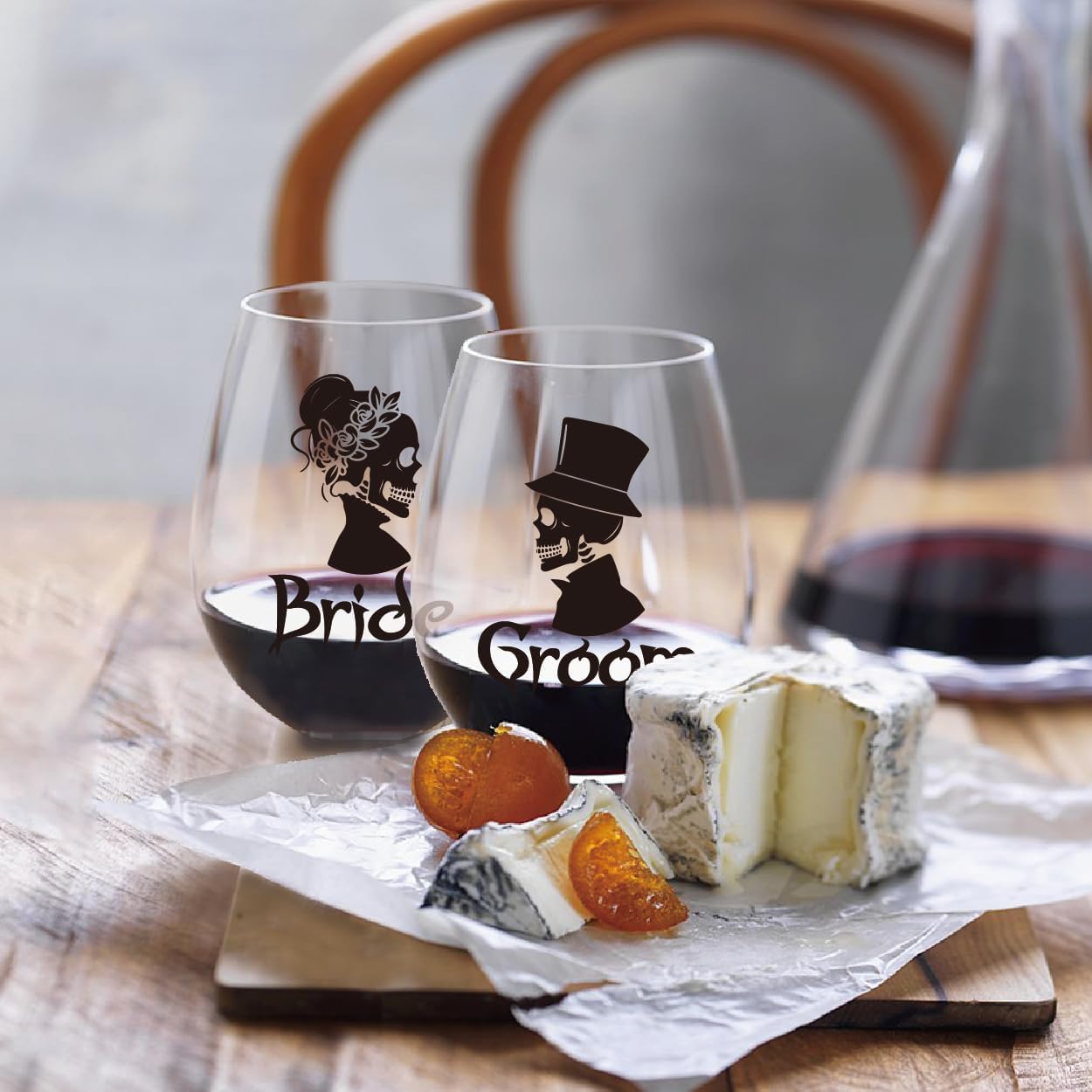 Perfectinsoy Skull Wine Glass 2 Piece with Gift Box, Zombie Design, Valentine's Day Autumn Halloween, Anniversary Wedding Gifts, Couple Gifts for Boyfriend and Girlfriend. (Bride Groom Set of 2)