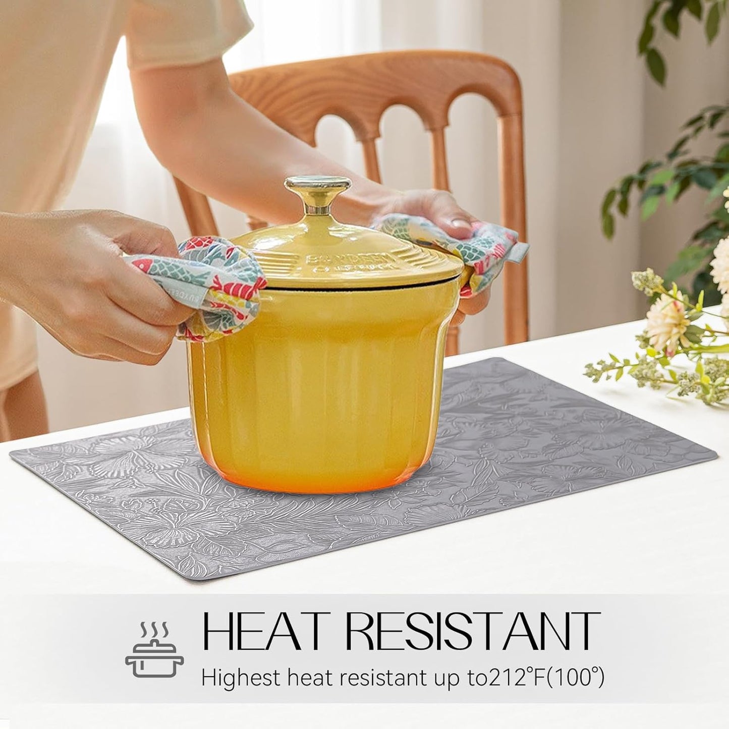 Romanstile Vinyl Placemats Set of 4-12 X 18 Inch - Heat Resistant Non-Slip Embossed Floral Place Mats 100% Waterproof Oilproof Wipeable Faux Leather Table Mats for Kitchen/Dining/Party, Grey