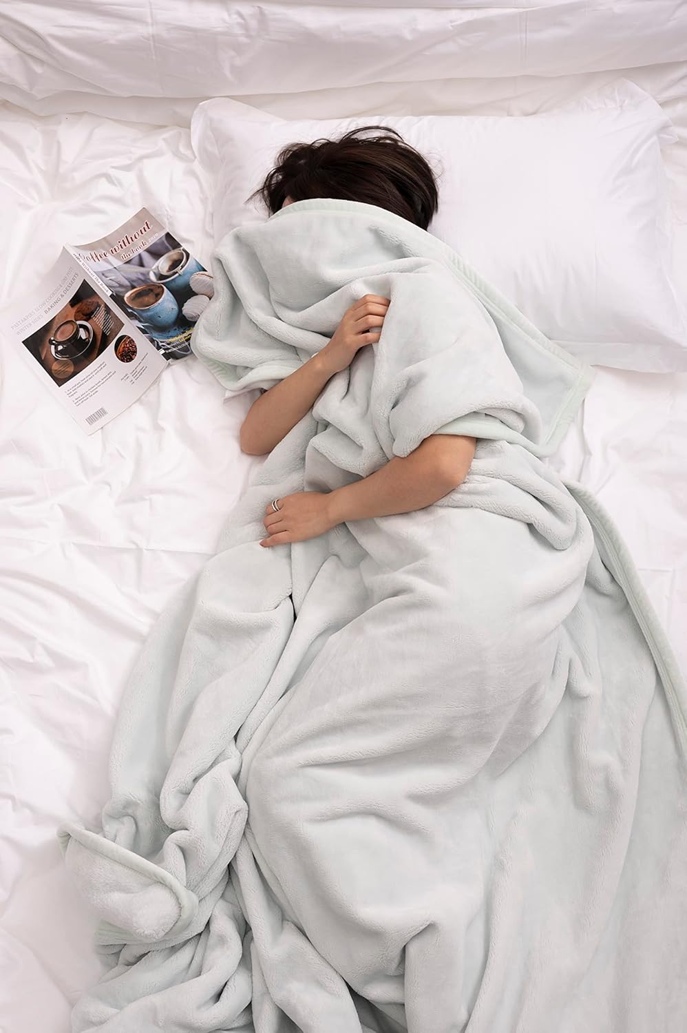 Mellowdy Extra Thick Hearty Plush Flannel Blanket (Pale Mint, 60x80) - 500GSM Twin Size Warm Blanket for Winter, Fall | Soft, Fluffy, Cuddly, Perfect for Bed, Oversized Throw for Couch, Sofa