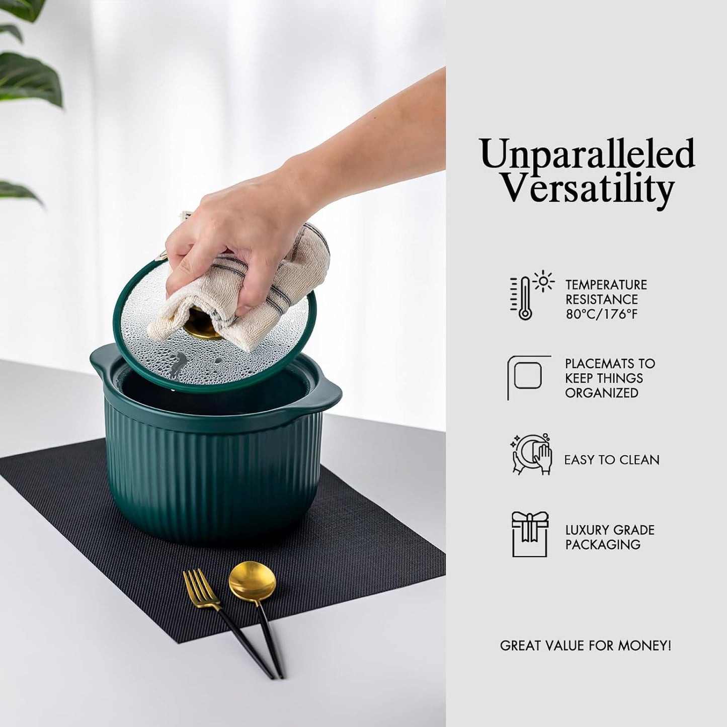 Placemats Set of 4 - Easy Clean Woven Vinyl Placemats for Dining Table, Indoor/Outdoor Place Mats, Washable PVC Table Mats（Black）