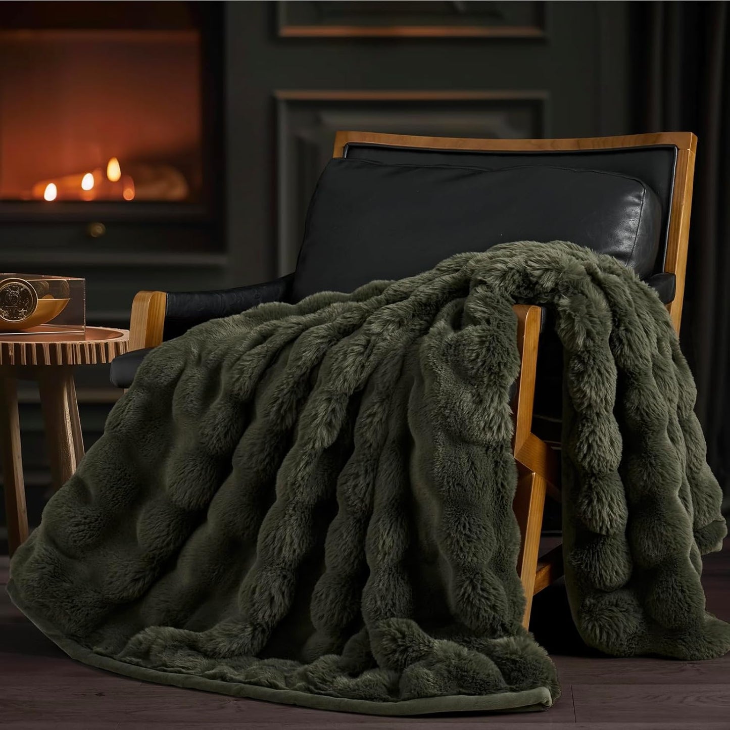 EVERGRACE Ultra Soft Luxury Fluffy Ridgeline Faux Rabbit Fur Throw Blanket, Thick Warm Bubble Throw for Bed, Cozy Plush Reversible Blankets for Couch, Chair, Sofa, Green, 50x60 Inches, 870 GSM