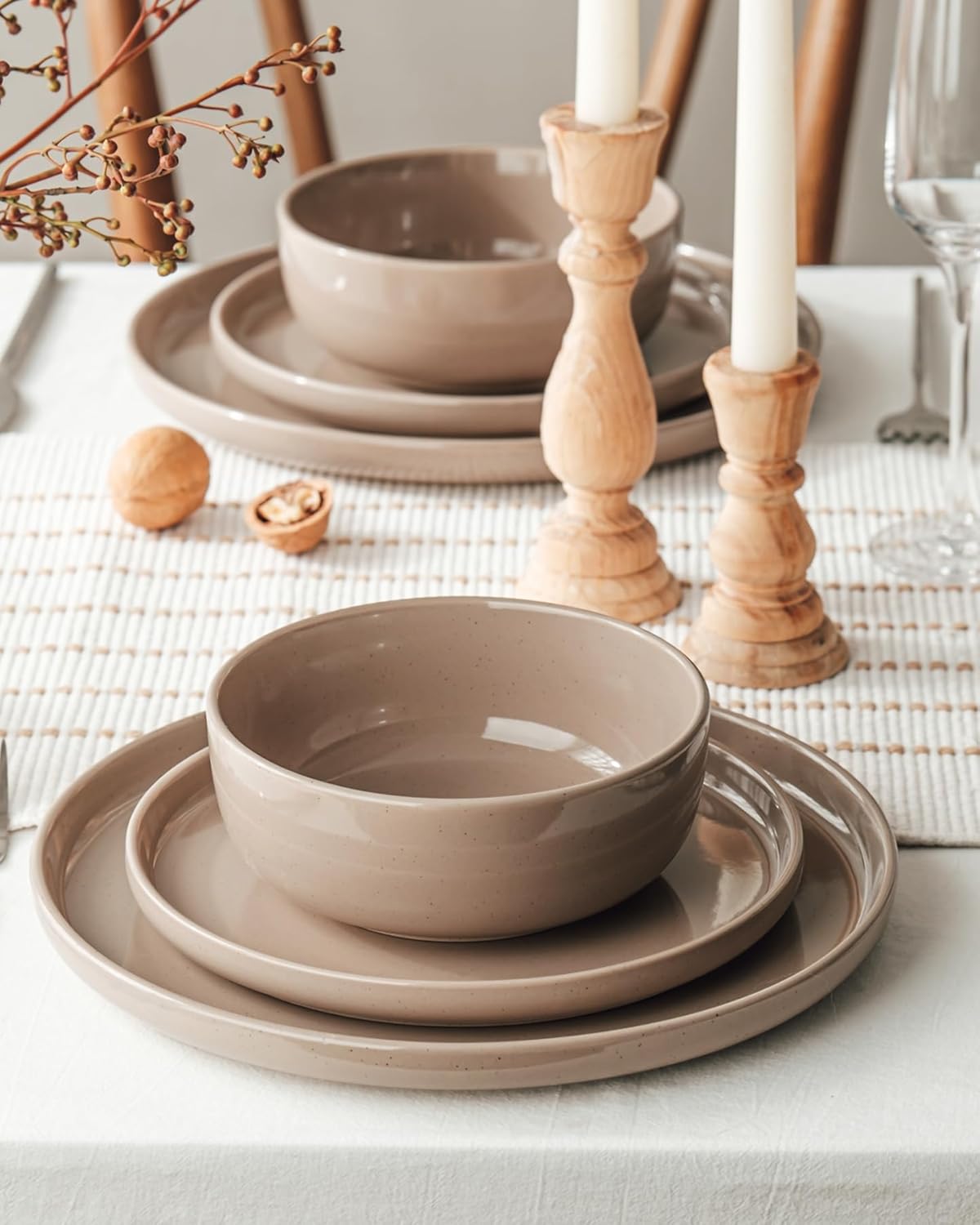 Famiware Milkyway Stoneware Dinnerware Sets with Pasta Bowls, Service for 4 (16 Pieces), Plates and Bowls Sets -Scratch Resistant, Microwave and Dishwasher Safe Dishes Set, Cinnamon Brown