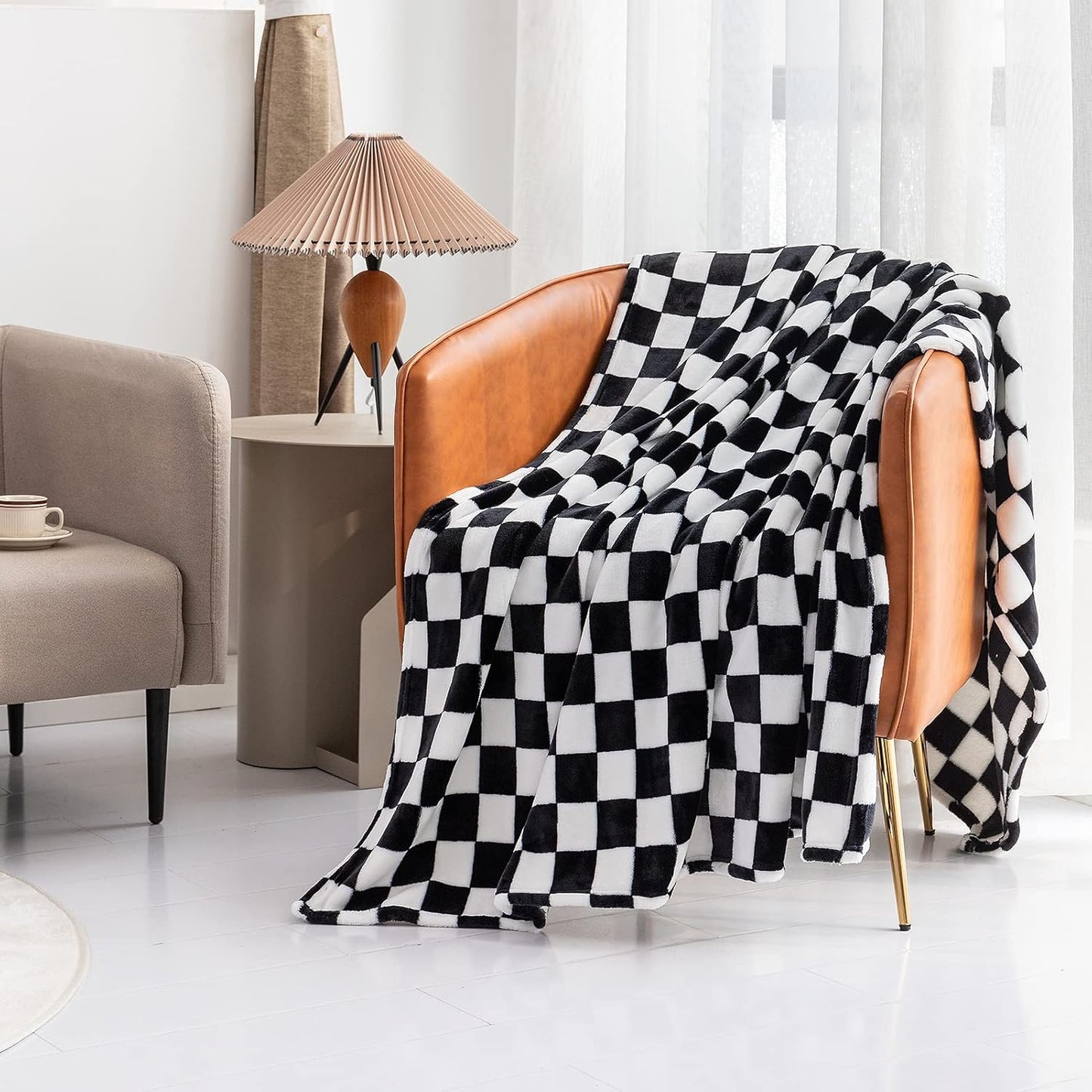 LOMAO Throw Blankets Flannel Blanket with Checkerboard Grid Pattern Soft Throw Blanket for Couch, Bed, Sofa Luxurious Warm and Cozy for All Seasons (Black, 50"x60")