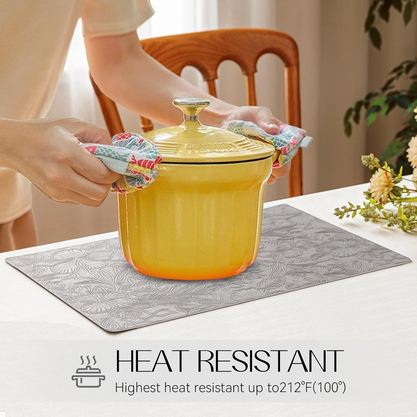 Romanstile Vinyl Placemats Set of 4-12 X 18 Inch - Heat Resistant Non-Slip Embossed Floral Place Mats 100% Waterproof Oilproof Wipeable Faux Leather Table Mats for Kitchen/Dining/Party, LightGrey