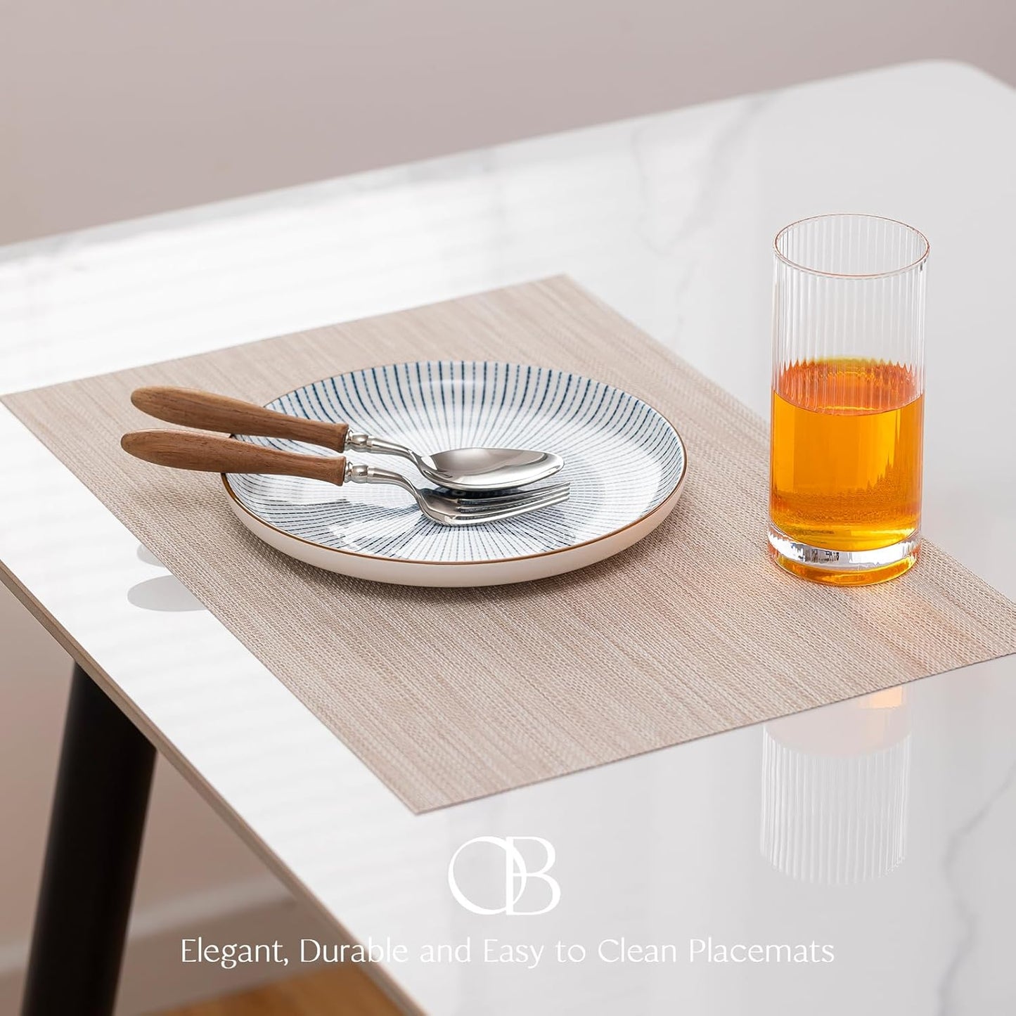 Placemats Set of 6 - Easy Clean Woven Vinyl Placemats for Dining Table, Indoor/Outdoor Place Mats, Washable PVC Table Mats（Beige）