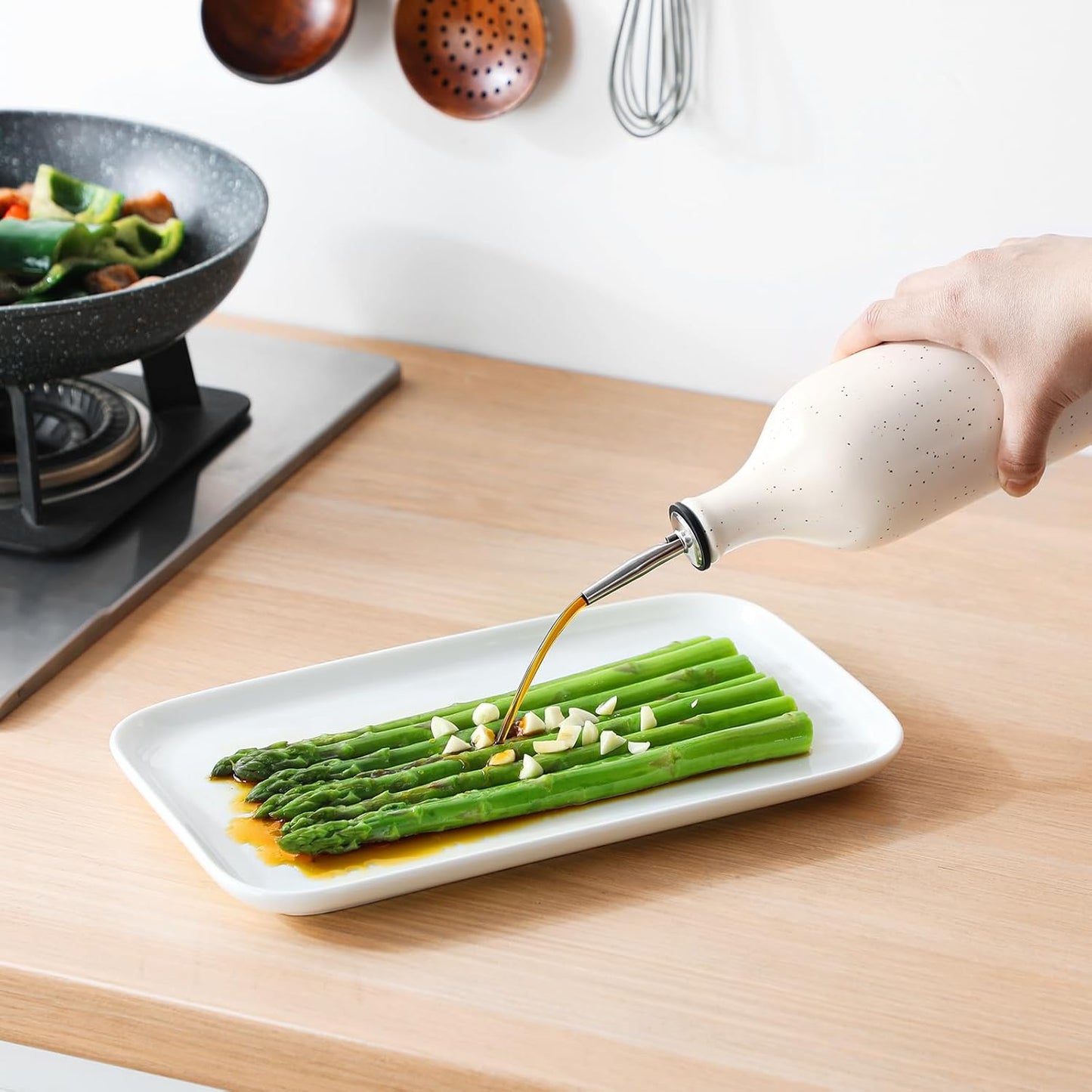 vancasso 20 Oz Ceramic Olive Oil Dispenser Bottle, Bottle Dispenser with Spout and Funnel for Kitchen,Suitable for Oil, Vinegar, Coffee Syrups & Other Liquids，Cream