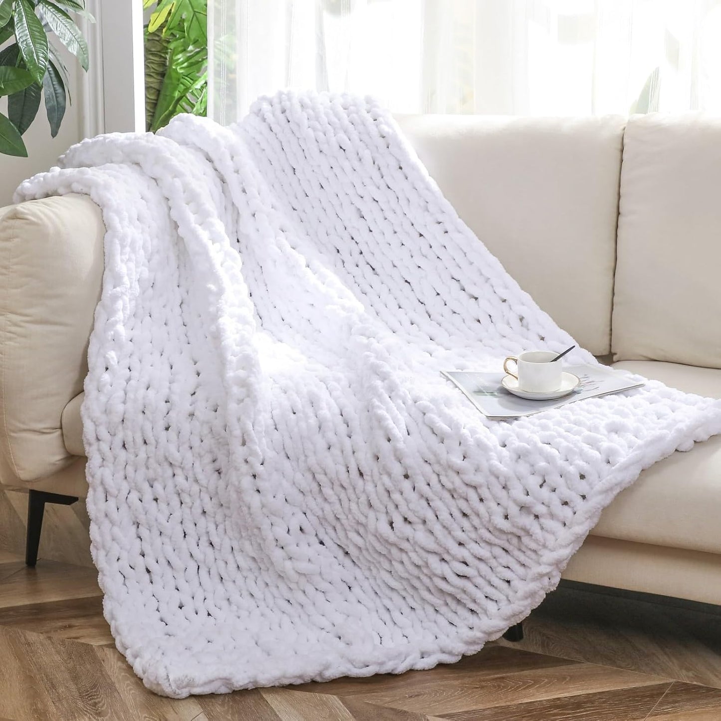 WESHIONGOO Chunky Knit Blanket Throw Knitted Throw Blankets for Couch Bed Fluffy Soft Blanket with Jumbo Chenille Yarn Thick 100% Handmade (White, 50"×60")