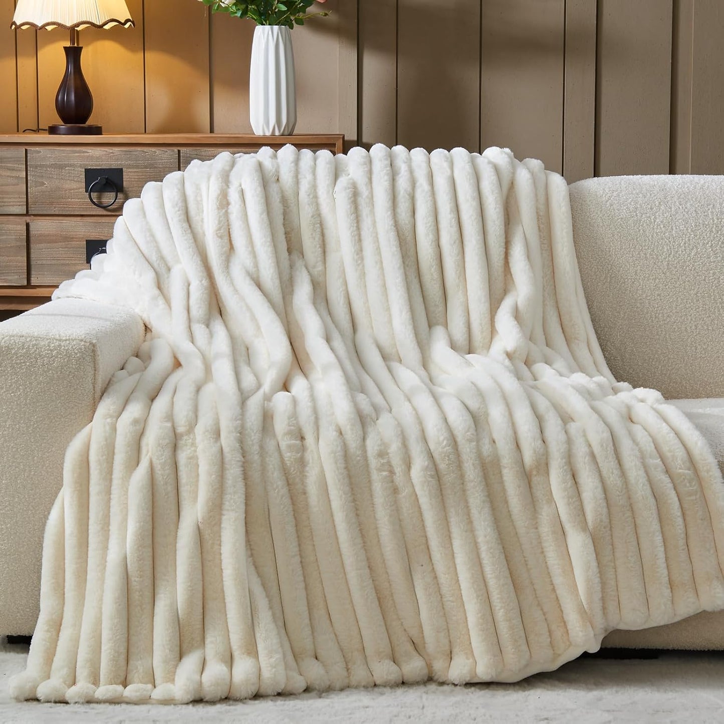 NEWCOSPLAY Faux Fur Twin Blanket Ivory 3D Ribbed Plush Thick Warm Blanket for Couch Sofa Bed 850GSM (Ivory Ribbed, Twin(60"x80"))