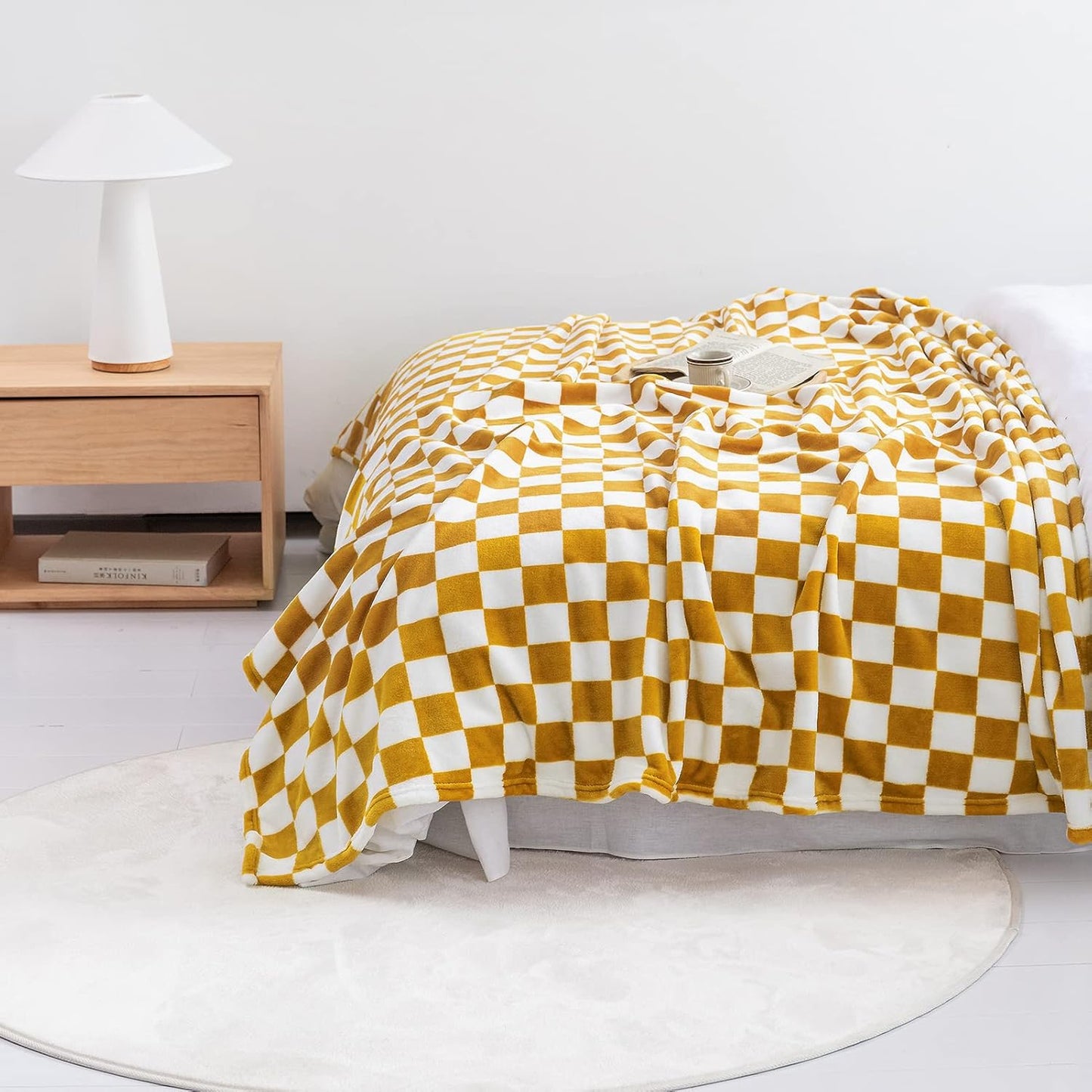 LOMAO Throw Blankets Flannel Blanket with Checkerboard Grid Pattern Soft Throw Blanket for Couch, Bed, Sofa Luxurious Warm and Cozy for All Seasons (Yellow, 90"x90")