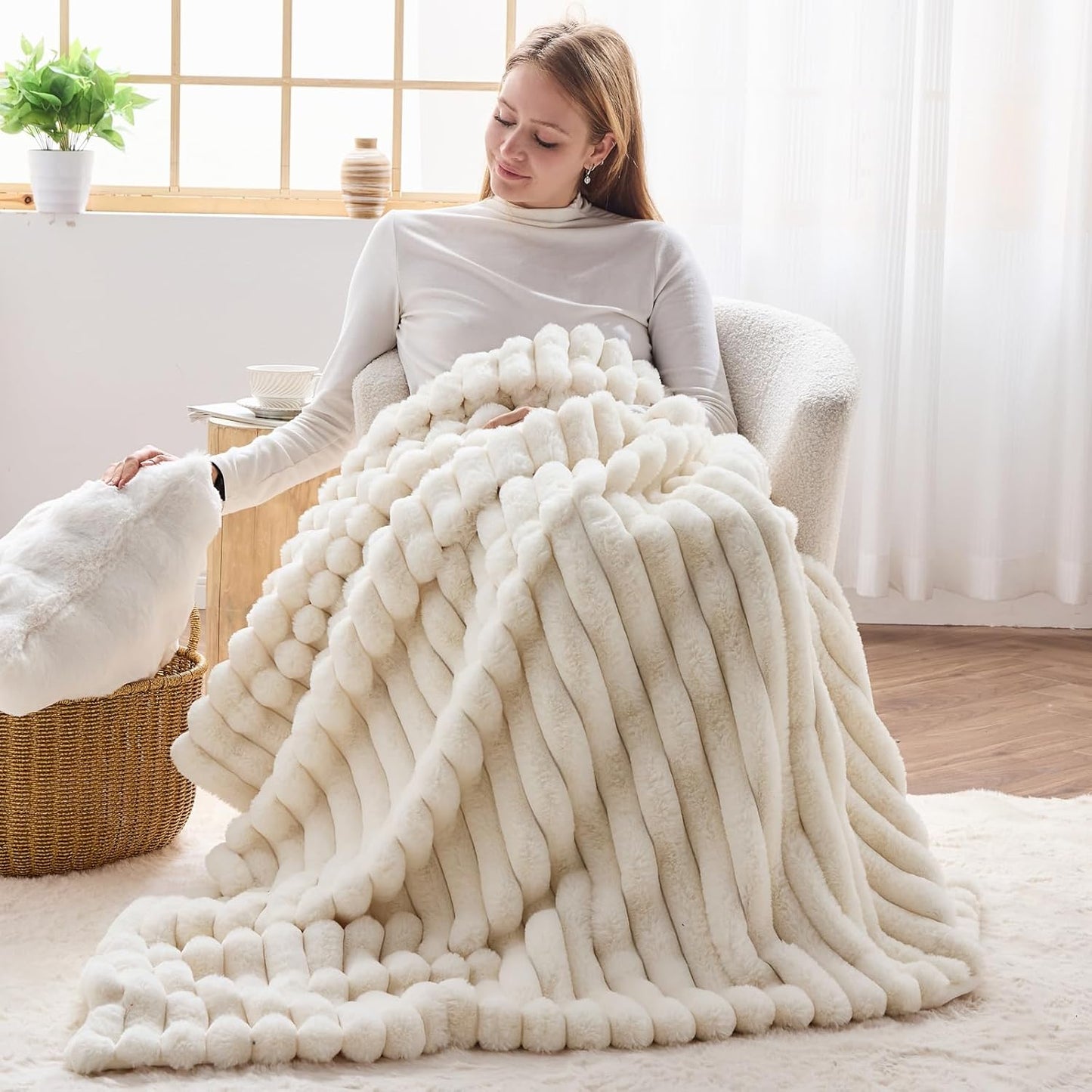 NEWCOSPLAY Faux Fur Twin Blanket Ivory 3D Ribbed Plush Thick Warm Blanket for Couch Sofa Bed 850GSM (Ivory Ribbed, Twin(60"x80"))