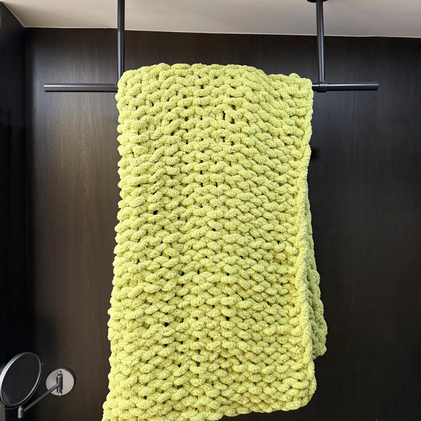 Chunky Knit Blanket Throw 40"x60", Chenille Throw Blankets, Handmade Warm & Cozy Blanket Couch Bed Home Decor, Soft Breathable Fleece Banket, Christmas for Couch Bed Sofa Best Gift (Green)