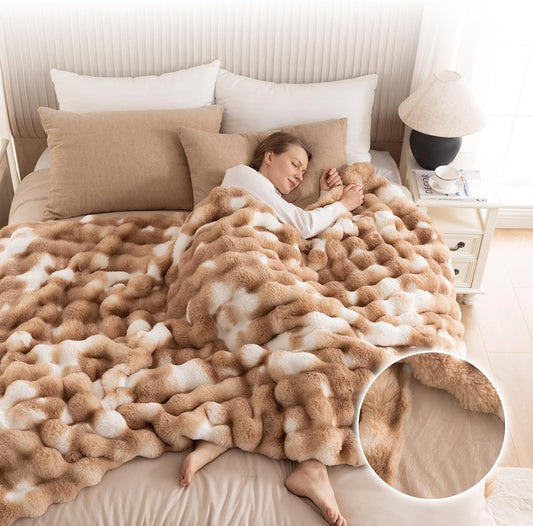 Cozy Faux Fur Throw Blanket for Bed-Warm Fuzzy Throw Blanket, Soft Plush Thick Bubble Blankets for Bedroom and Living Room, Furry Luxury Blanket, 90 x 108, Tie-Dye Brown