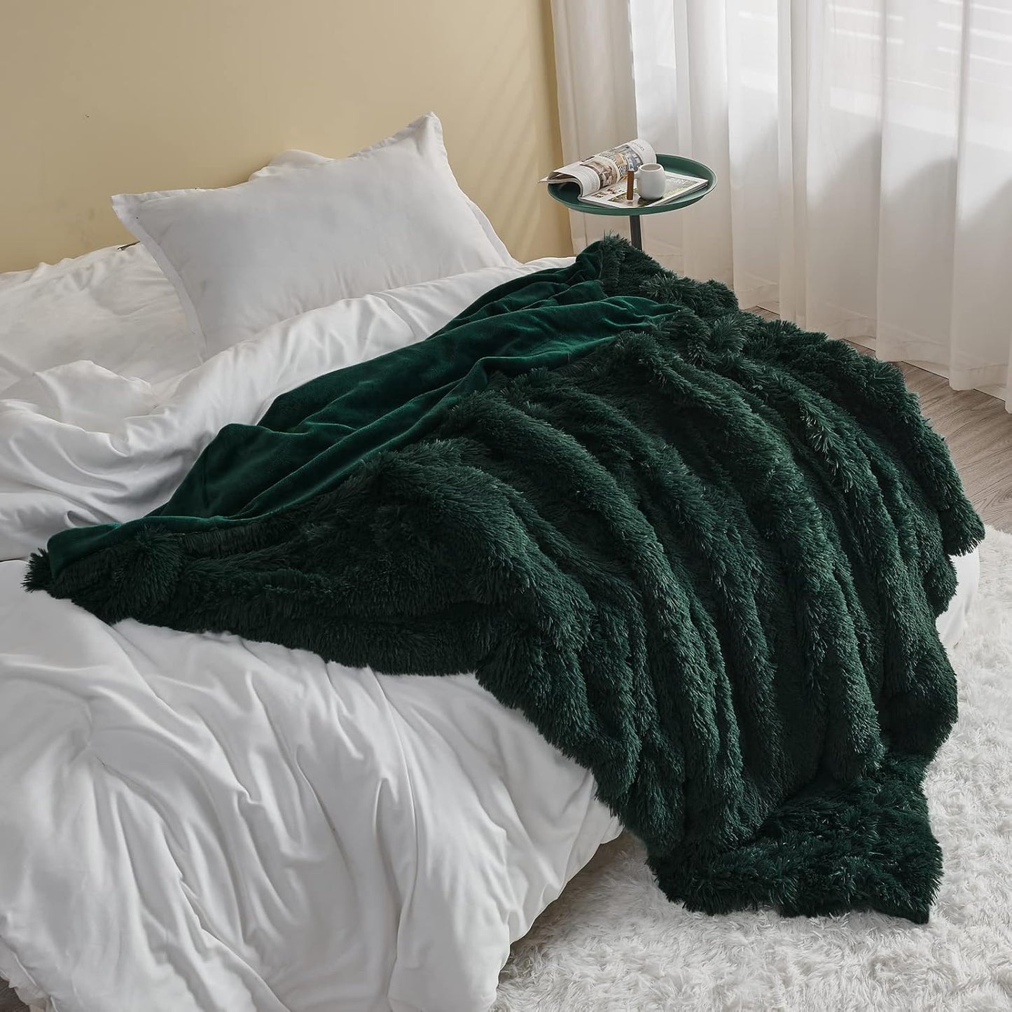 GONAAP Fuzzy Faux Fur Throw Blanket Queen Size Forest Green Super Soft Cozy Plush Fuzzy Shaggy Blanket for Couch Sofa Bed (Forest Green, Queen(90"x90"))