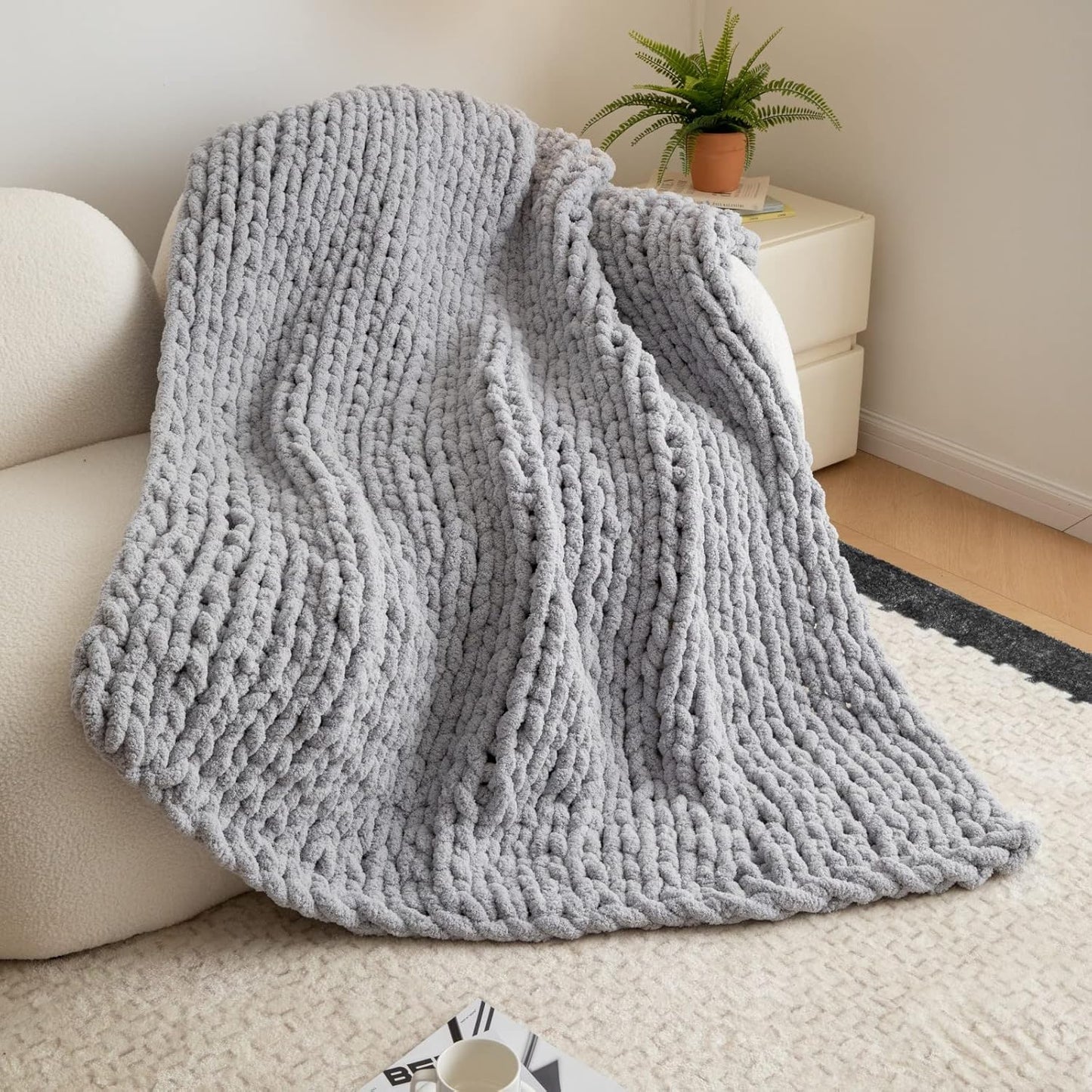 WESHIONGOO Chunky Knit Blanket Throw 50"×60" Knitted Throw Blankets for Couch Bed Fluffy Soft Blanket with Jumbo Chenille Yarn Thick 100% Handmade (Lingt Grey)
