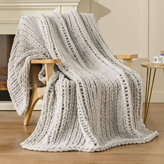 Esterra Chunky Knit Blanket Throw 50"x60", 100% Hand Knitted Chenille Throw Blanket, Cozy Soft Thick Cable Knit Throw Large Rope Knot Crochet Throw Blanket for Sofa Couch Bed, Light Gray