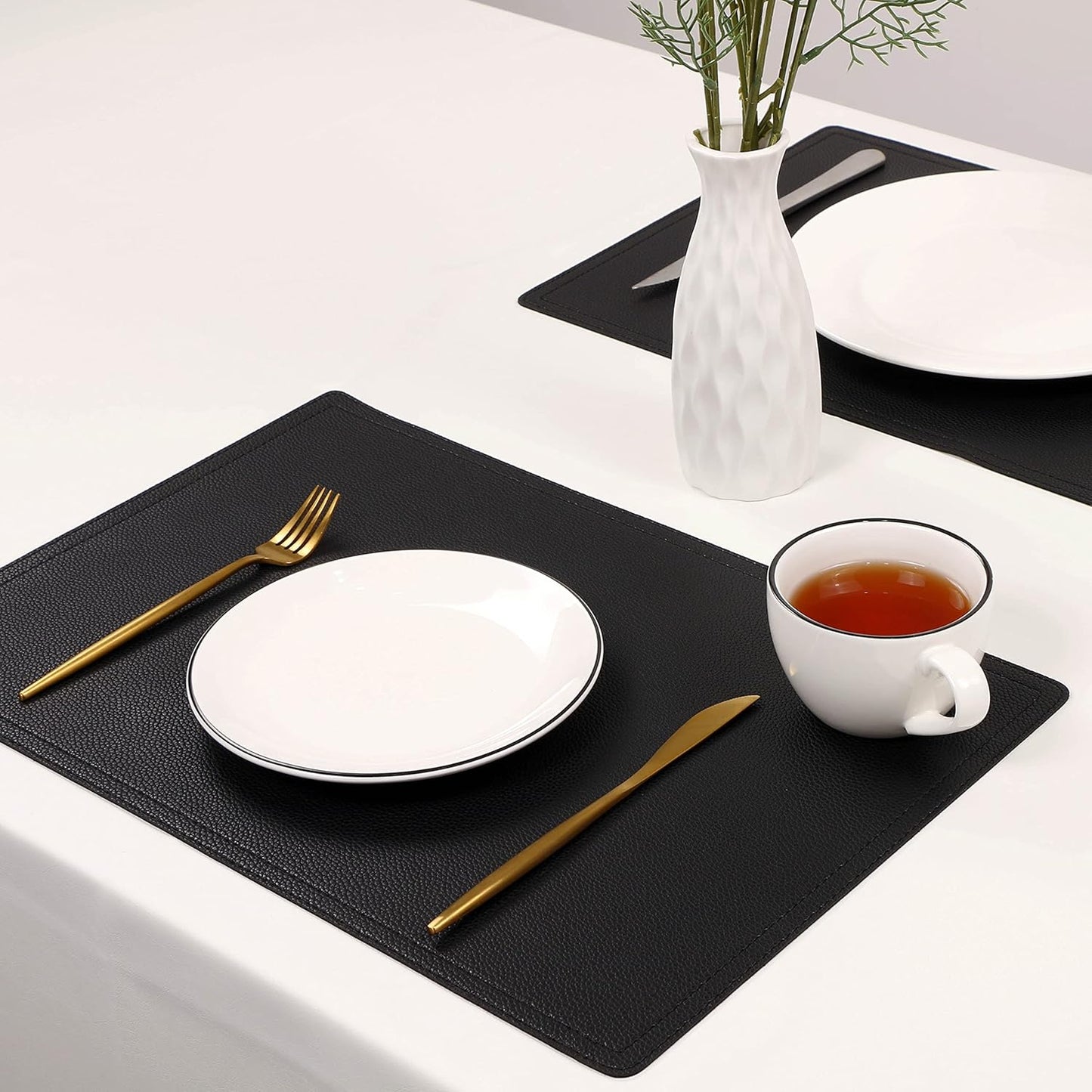 Faux Leather Placemats, PU Table Mats, Set of 4, Waterproof, Stain Resistant, Heat Resistant, Non-Slip Easy to Clean for Kitchen Dining Table,Conference Table C Black Rectangle