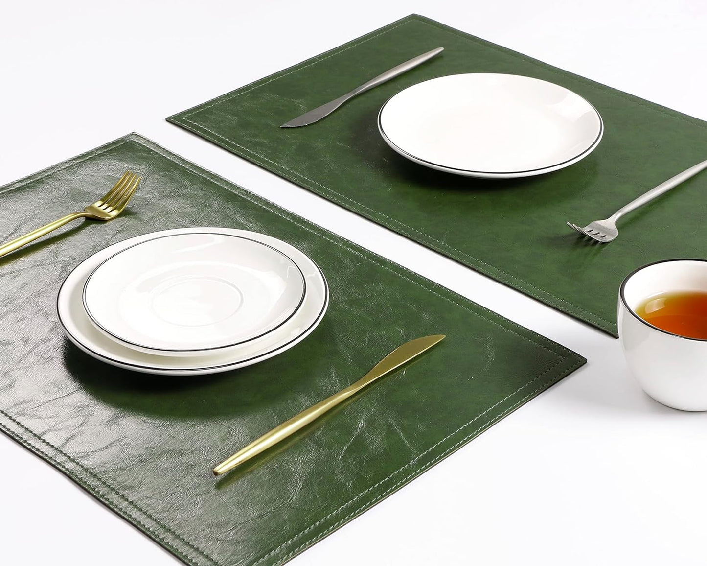 Waterproof PU Placemats, Faux Leather Dining Table Mat, Set of 4, Easy to Wipe Off Scrub Vinyl Mat, Heat & Stain Resistant for Office Conference Table, Home Decor