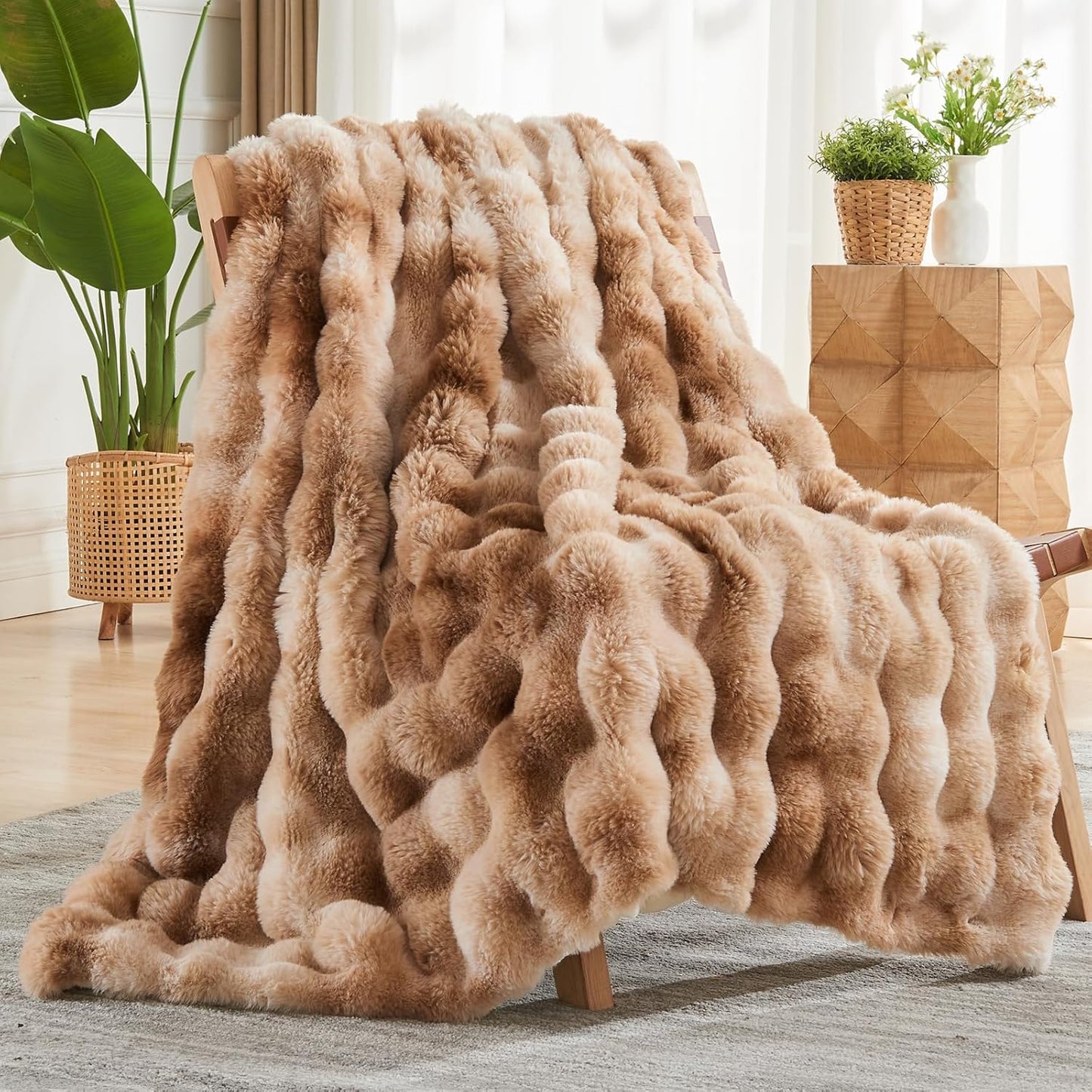 NEWCOSPLAY Faux Fur Throw Blanket Tie-dye Beige Luxury Fluffy Thick Warm Bubble Blanket for Couch Sofa Bed 700GSM (Tie-dye Beige, Throw(50"x60"))