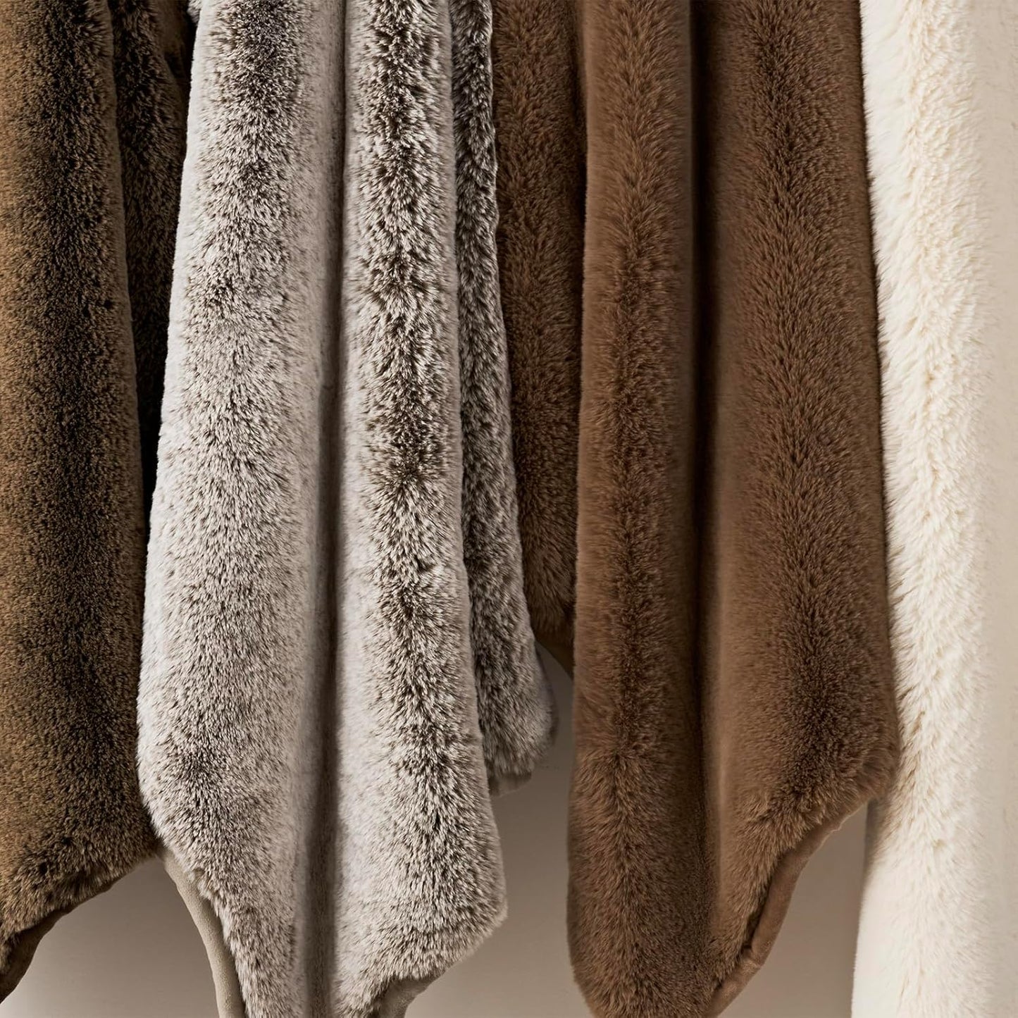 Luxury Soft Faux Chinchilla Fur Throw Blanket for Couch, Warm Thick Heavy Winter Throw Blanket 1220GSM for Bed, Fluffy Cozy Mink Blanket with Reversible Velvet, Arctic White, 60"x80"