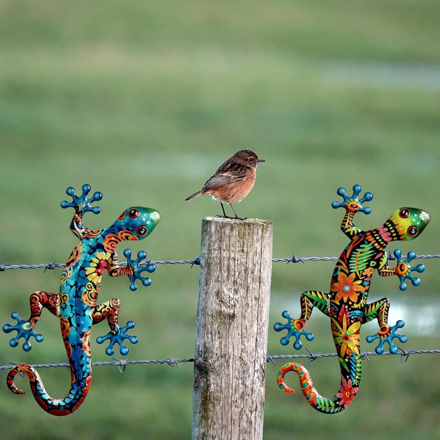 Metal Gecko Wall Art Outdoor Fence Decor Lizards Wall Decoration 2 Pack Suitable for Hanging in Yard Livingroom Wall