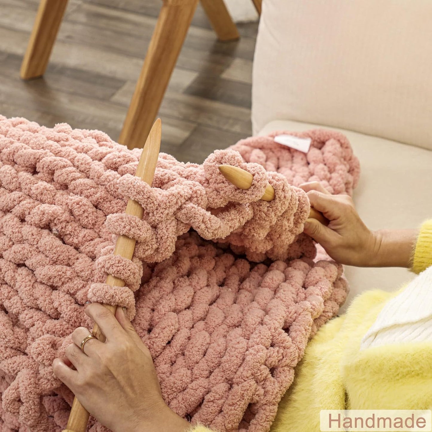 WESHIONGOO Chunky Knit Blanket Throw 50"×60" Knitted Throw Blankets for Couch Bed Fluffy Soft Blanket with Jumbo Chenille Yarn Thick 100% Handmade (Pink)