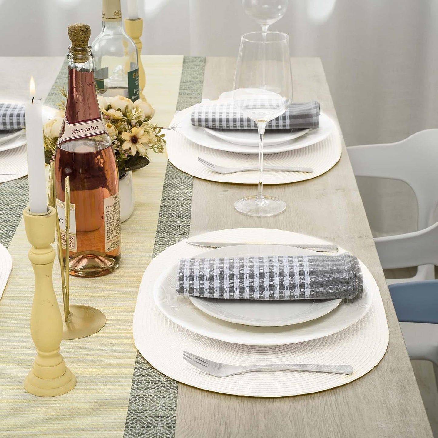 AHHFSMEI Placemats Set of 8 for Dining Table Washable Woven Vinyl Non-Slip 18x12 inches Placemat Heat-Resistant Durable Table Mats for Dining Table Easy to Clean (White, 8)