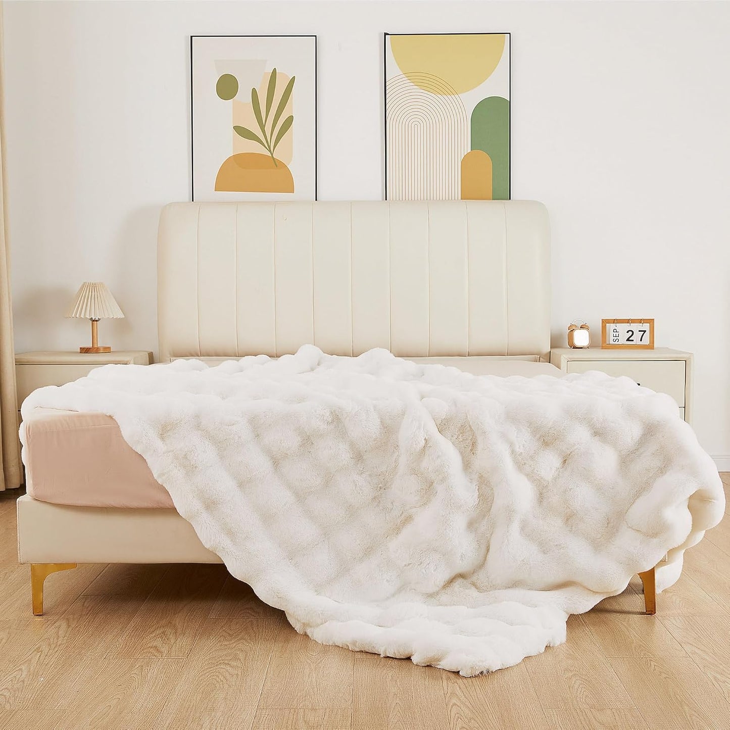 Light Beige Twin Fuzzy Faux Fur Throw Blanket for Couch Bedroom Living Room Furry Soft Fluffy Bed 60x80 Thick Warm Blanket for Winter Home Gifts 860 GSM