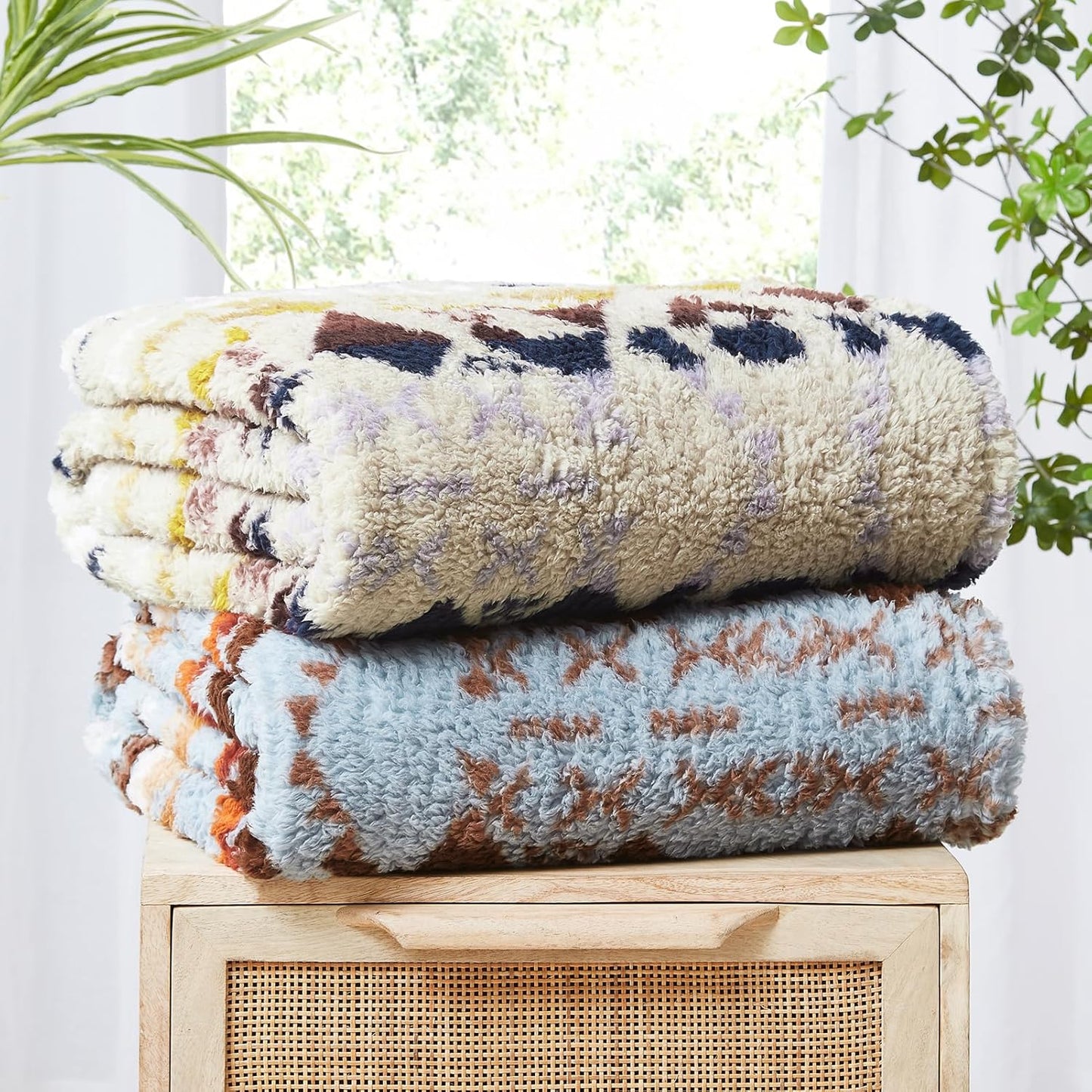 CASAAGUSTO Boho Sherpa Blanket,Teal Aztec Twin Blanket, Ultra Soft, Warm, Cozy, Plush, Thick Fleece Western Blanket for Couch, Bed, Sofa (Blue Grey 60 * 80 Inch)