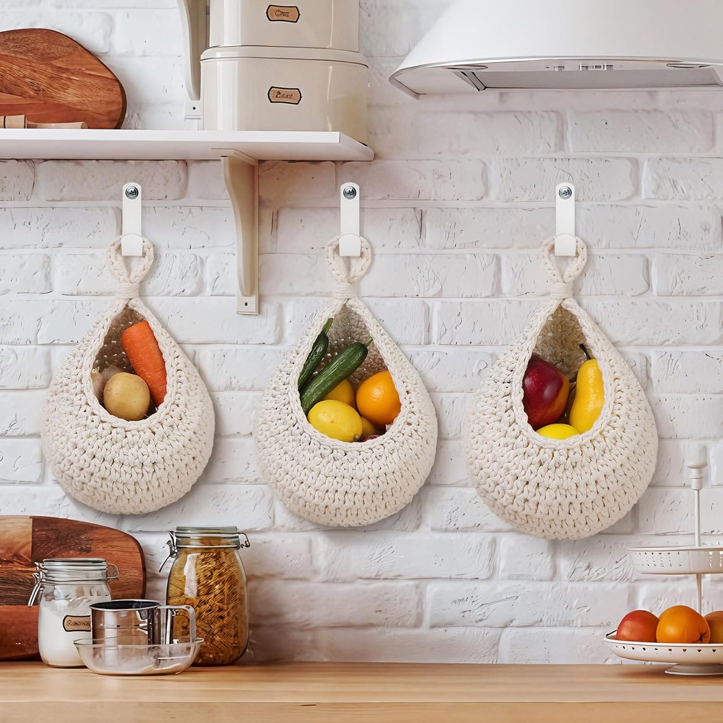 AARAINBOW Boho Wall Hanging Baskets for Kitchen Storage, Fruit Woven Wall Basket 9 Pcs, Hanging Vegetable and Onion Storage with 24 Hooks （White）