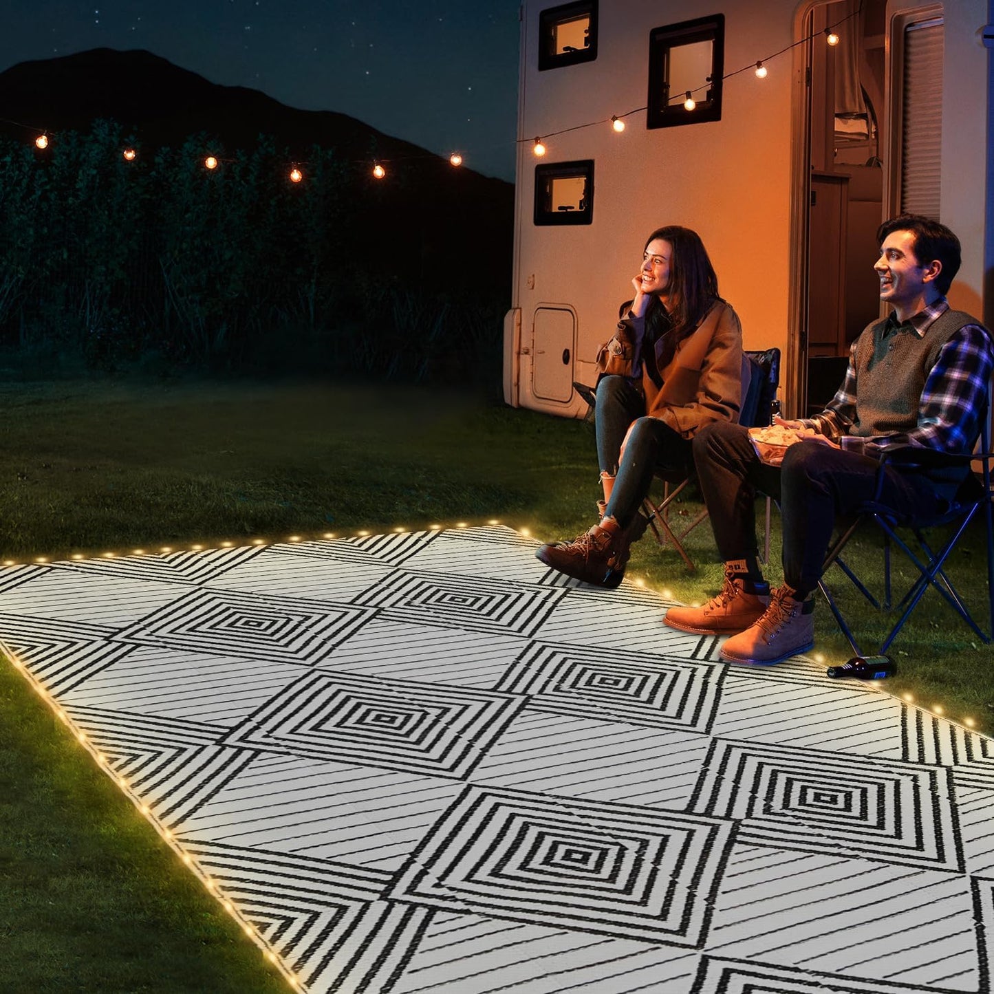8x10ft Waterproof Outdoor Rug with LED Lights, Foldable Reversible Plastic Straw Mat for Patio RV Camping Picnic Balcony Beach Deck Indoor Outdoor Carpet, Black&White