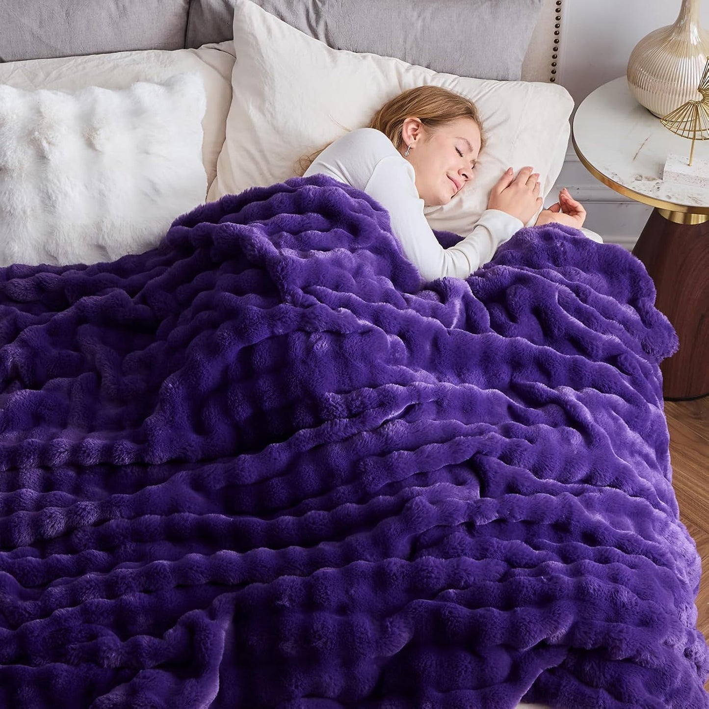 NEWCOSPLAY Faux Fur Twin Blanket Purple Bubble Blanket Thick Warm Soft for Couch Sofa Bed 550GSM (Purple, Twin(60"x80"))