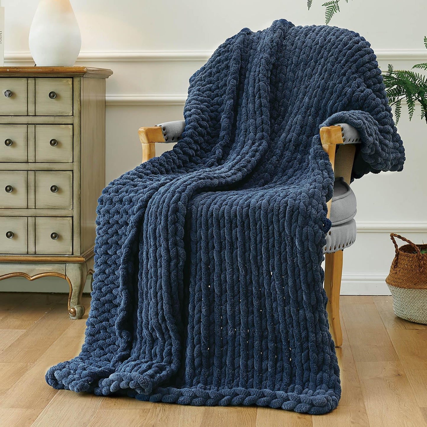 Esterra Chunky Knit Throw Blanket Newly Upgraded Heavy Tighter Version, Handmade Chenille Throw Super Soft, Thick Yarn Cable Knit Crochet Throw Blanket for Couch Bed Sofa, 50"x60", Navy Blue