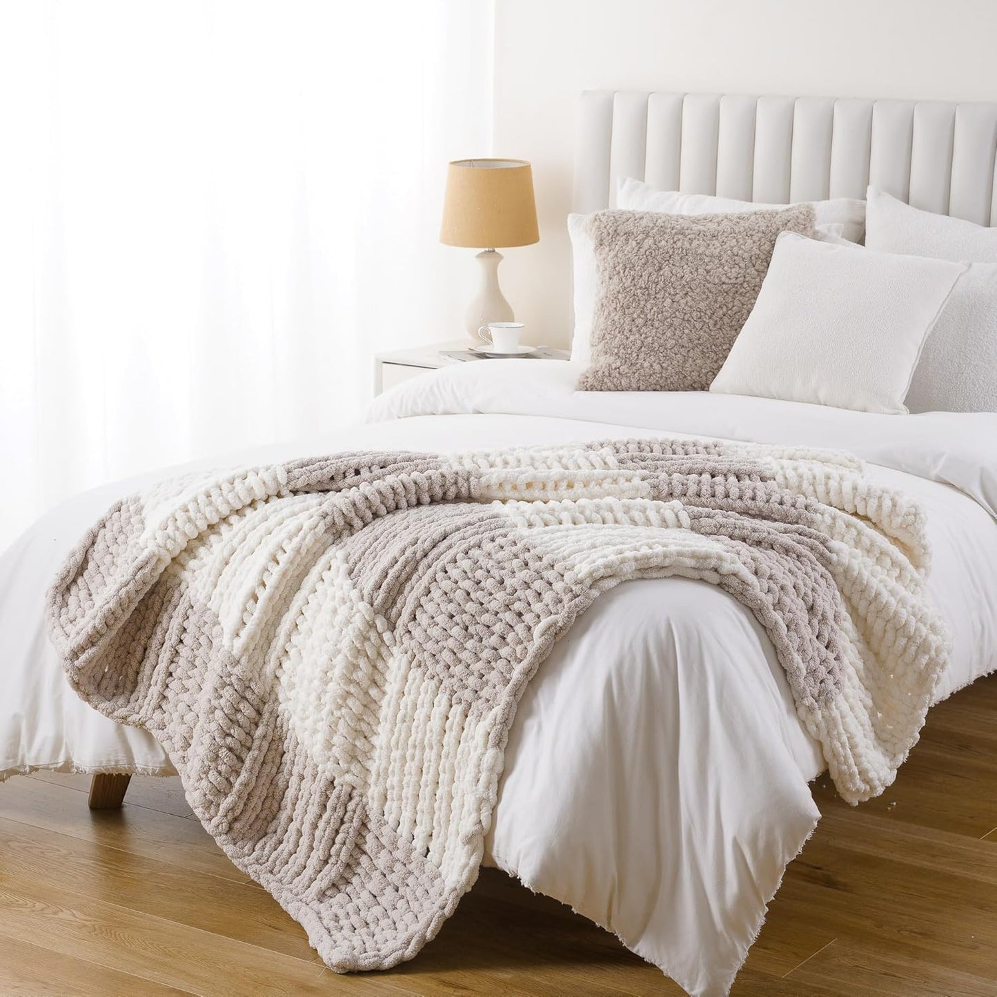 Battilo Chunky Knit Throw Blanket, Soft and Thick Chenille Throw Blanket, 50"x60" Handmade Cable Knit Crochet Blanket, Large Rope Knot Throw Blankets for Couch Sofa Bed Home Decor, Beige & White