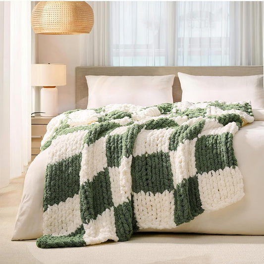 L'AGRATY Chunky Knit Blanket Throw: 60''x80'' Chenille Chunky Knitted Throw Blankets for Twin Bed Couch - Handmade Thick Cable Knit Blanket - Large Crochet Blankets for Home Decor(Green Checkered)