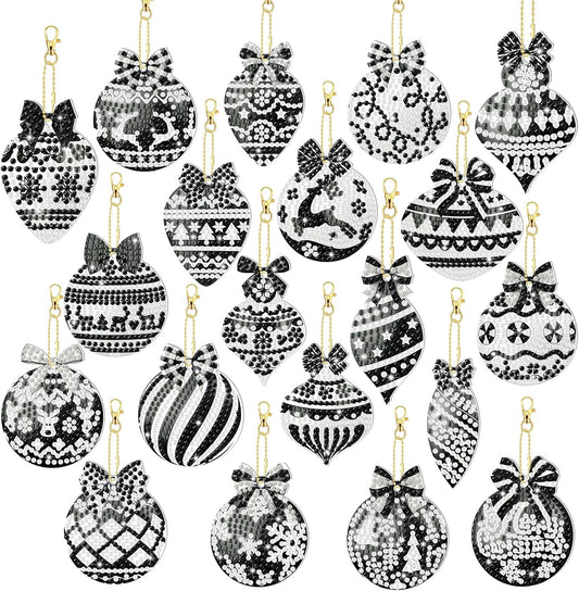 Tondiamo 20 Pcs Christmas Diamond Painting Keychain Kits 5D DIY Diamond Art Pendants Double Sided Hanging Key Chains for Christmas Party Decoration DIY (Black Style)
