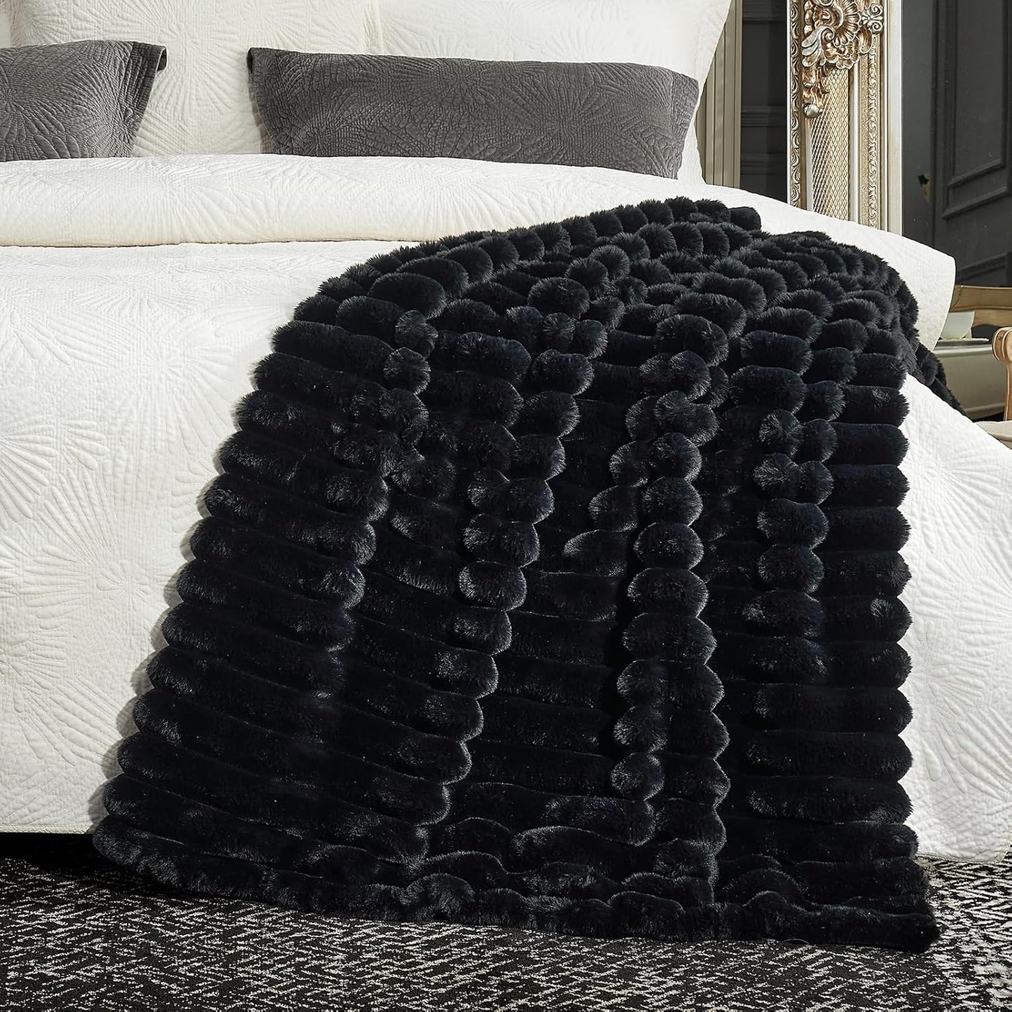 Cozy Bliss Faux Fur Throw Blanket for Couch, Cozy Warm Plush Striped Blanket for Sofa Bedroom Living Room,60 * 80 Inches Black