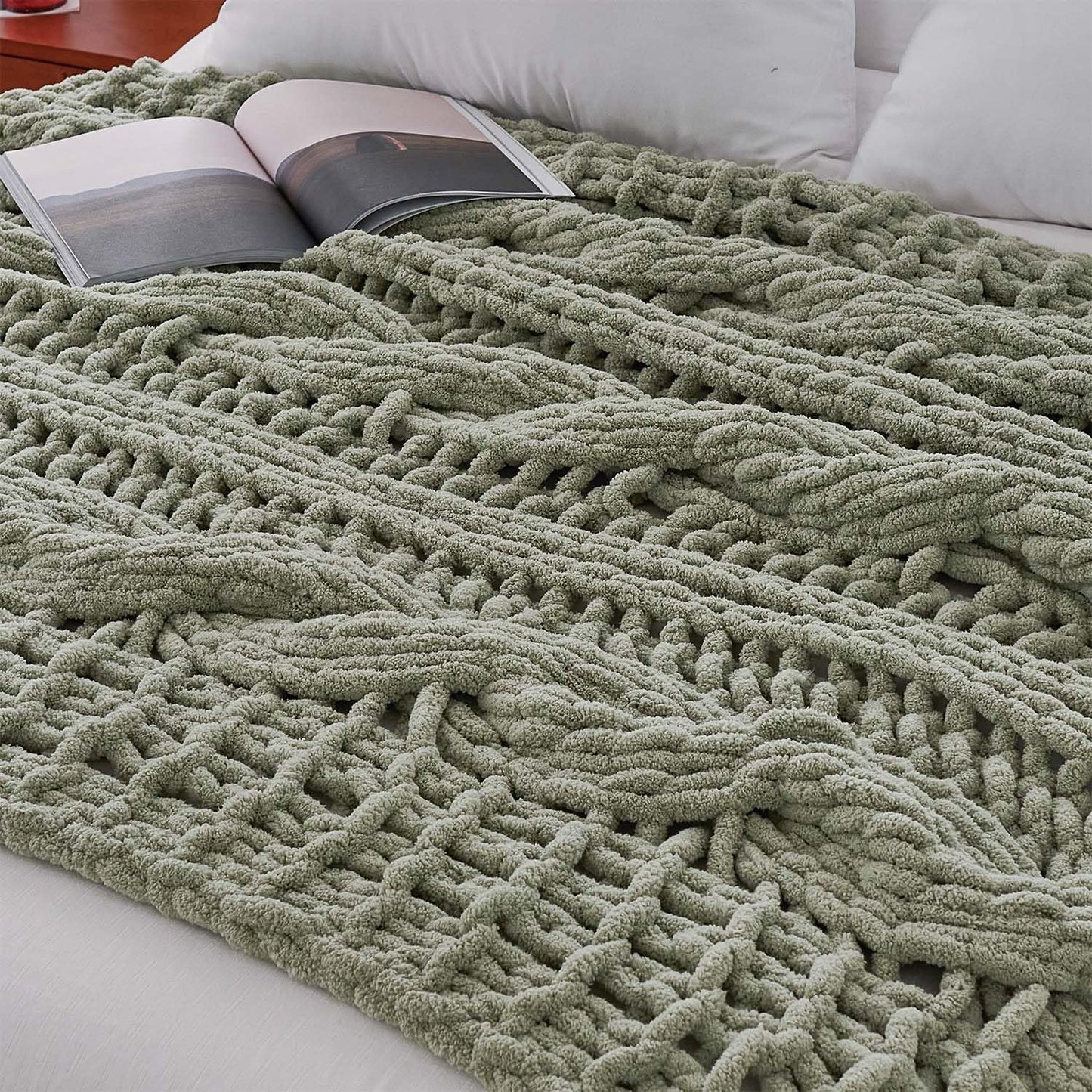 Esterra Chunky Knit Blanket Throw 50"x60", 100% Hand Knitted Chenille Throw Blanket, Cozy Soft Thick Cable Knit Throw Large Rope Knot Crochet Throw Blanket for Sofa Couch Bed, Sage Green