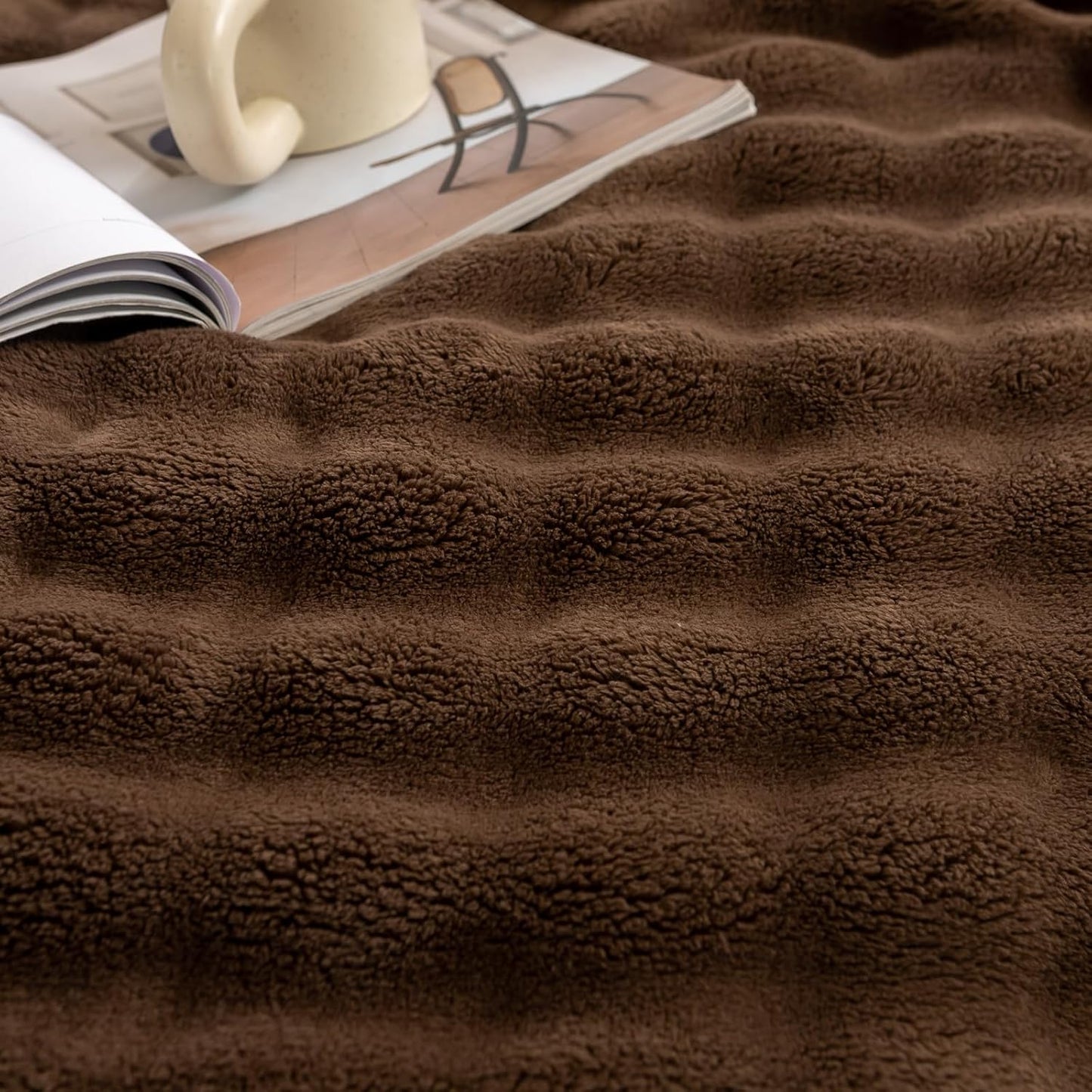 YUSOKI Luxury 3D Bubble Throw Blanket 3.1lb,All Ages,Home Decoration, (Brown,60 * 80inches)