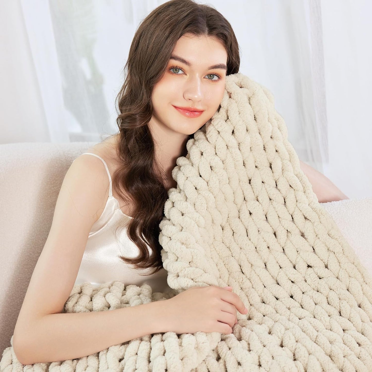 Admitrack Chunky Knit Blanket Throw 51"x63", 100% Hand Knit Chenille Throw Blanket for Sofa & Home Decor, Soft and Cozy Knitted Throw Blankets (Ivory，51"x63")