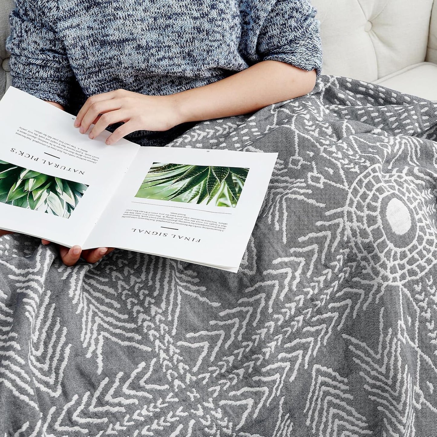 jinchan Boho 100% Cotton Muslin Blanket 3-Layer Queen Size 80x90 Inches Geometric Grey Lightweight Reversible Soft Cozy Comfy Throw for Couch Sofa Bed Large Coverlet Quilt Blanket Bedroom All Seasons