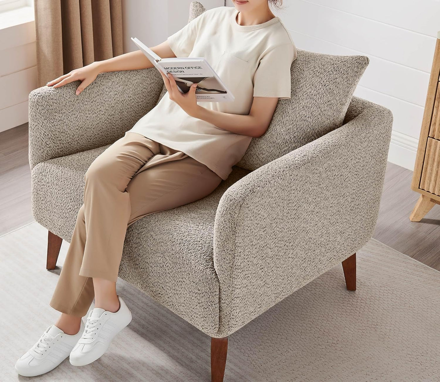 Oversized Accent Chair Modern Boucle Armchair for Living Room- 37" Wide Accent Chair with Solid Wood Legs, Camel Upholstered Lounge Chair for Bedroom & Office, Cozy Reading Chair (Easy Assembly)