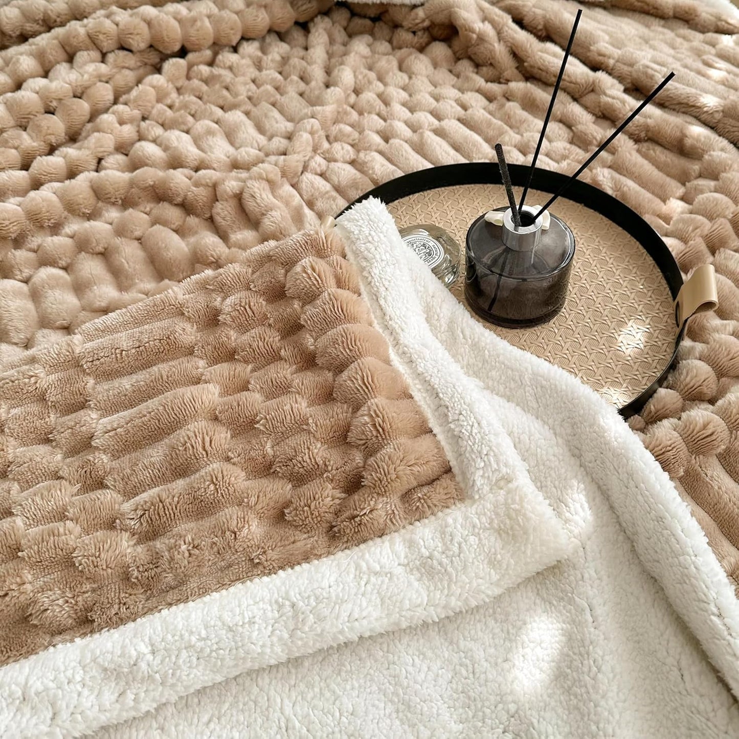 UKELER Sherpa Bed Blanket 80 × 90 inch, Ultra Soft Queen Size Throw Blanket for All Season, 470 GSM Cozy Plush Striped Fleece Blankets for Bedroom Living Room Dorm Hostel Sofa Camping, Camel